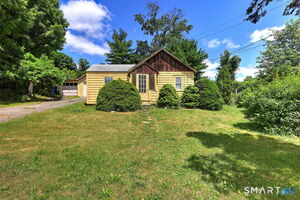 216 Cross Hill, Monroe