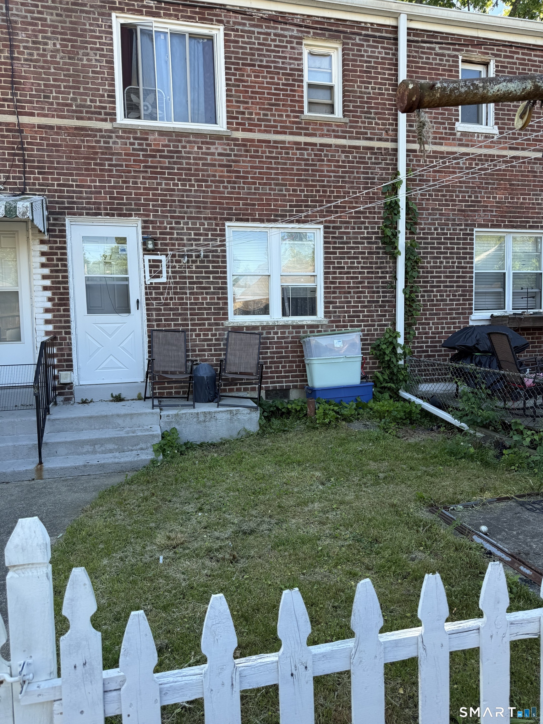 Homes for sale in Bridgeport, CT | 197 Court D #Building 39, Bridgeport, CT 06610 | MLS# 24190555