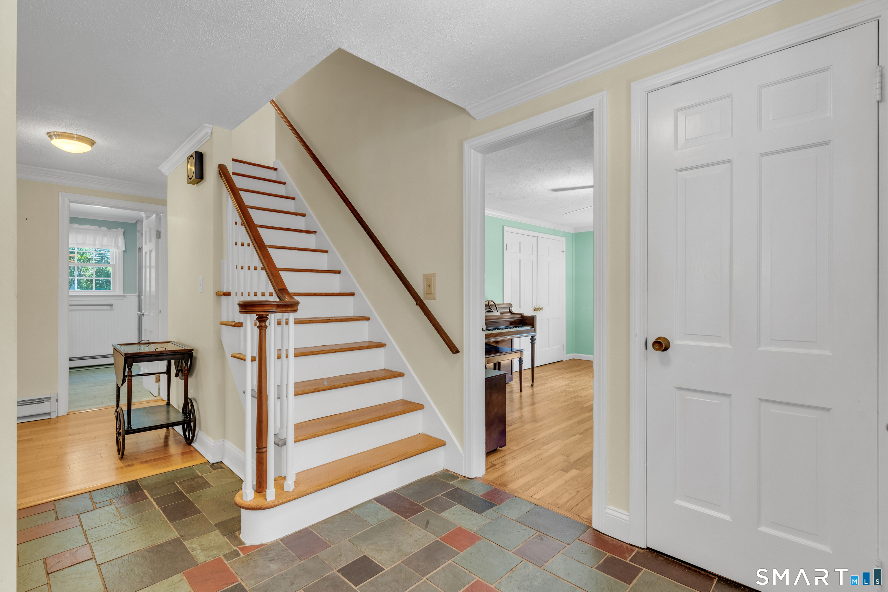 110 Nut Plains Road photo 4