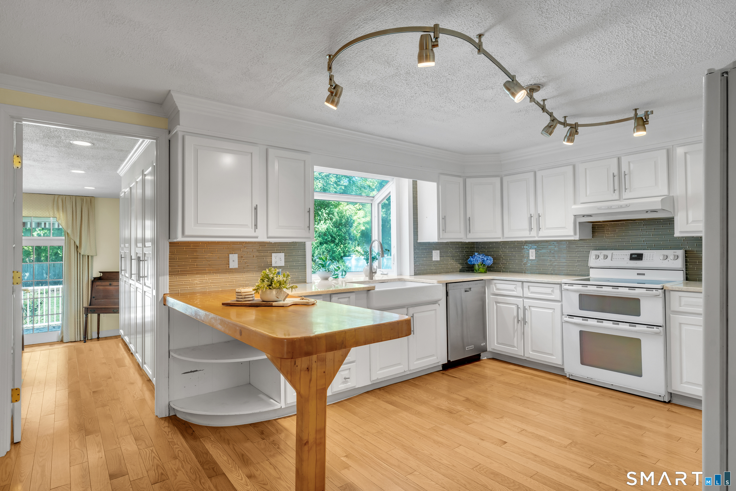 110 Nut Plains Road photo 15