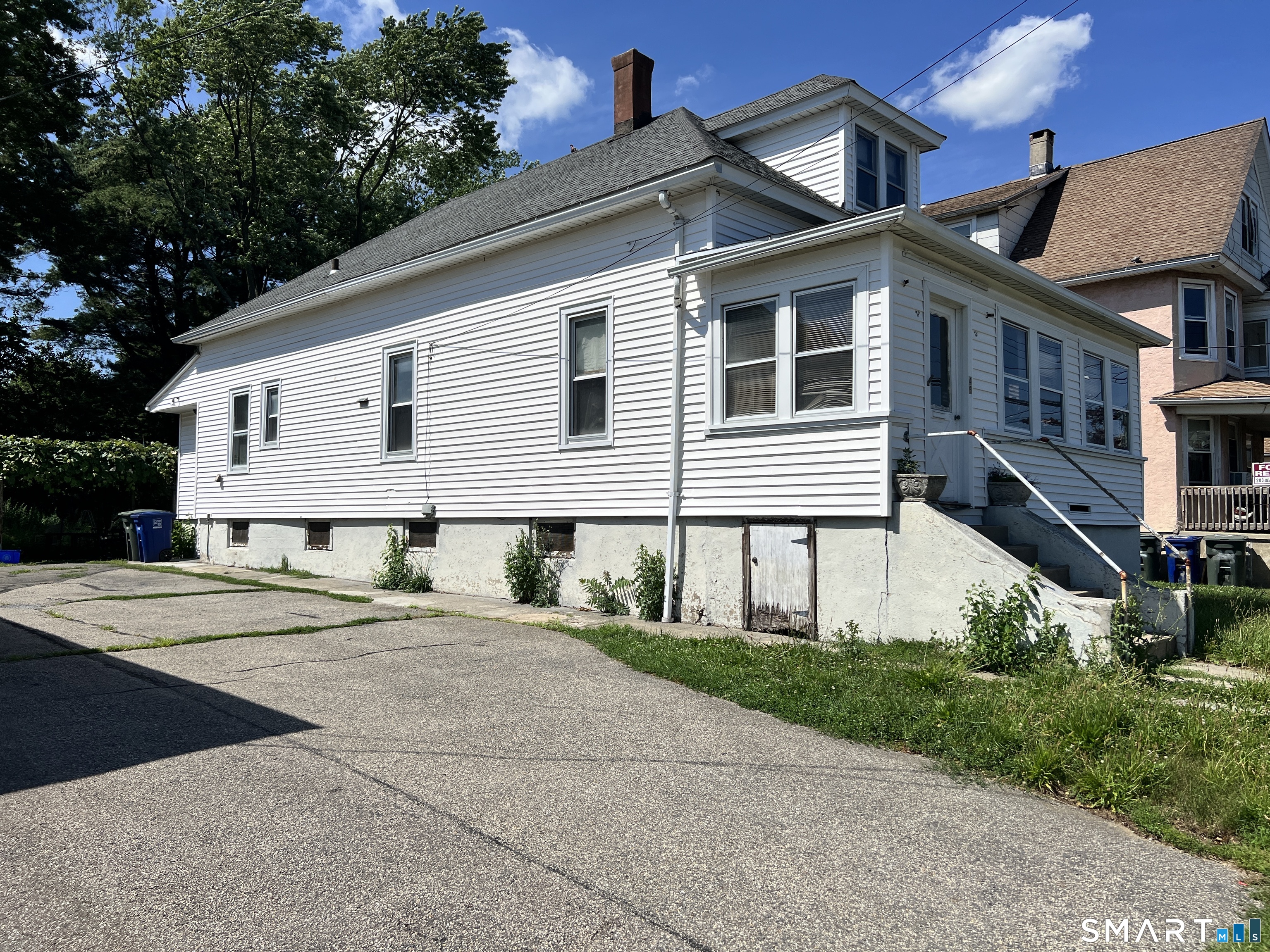 Homes for sale in Bridgeport, CT | 46 Arlington St, Bridgeport, CT 06606 | MLS# 24190691