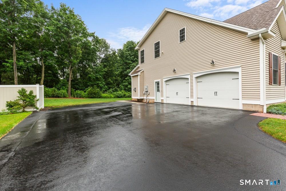 Homes for sale in Southington, CT | 114 Steeplechase Dr, Southington, CT 06489 | MLS# 24186075