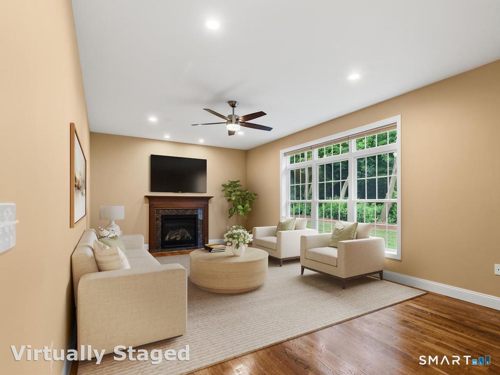 114 Steeplechase Drive photo 8