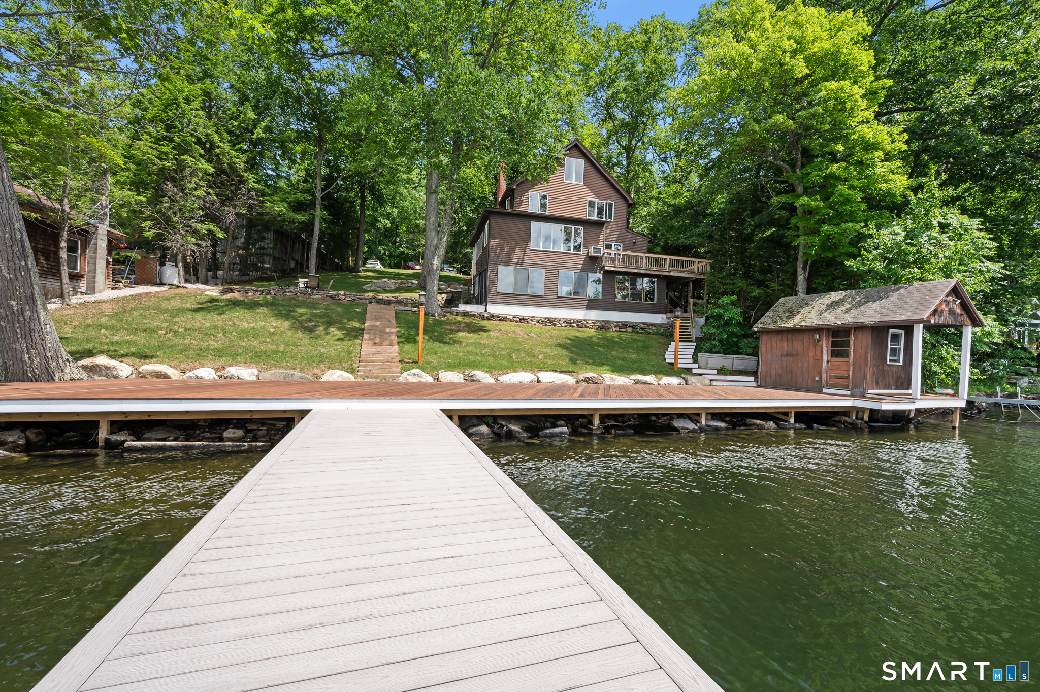 Homes for sale in Winchester, CT | 752 Lake Dr, Winchester, CT 06098 | MLS# 24187886
