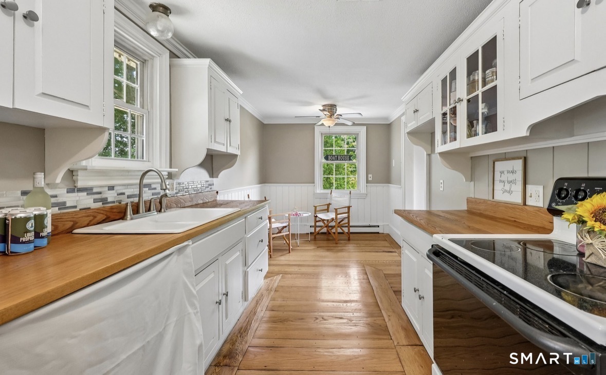 Homes for sale in Killingly, CT | 47 River Ridge Rd, Killingly, CT 06239 | MLS# 24189827