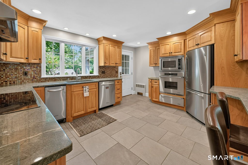 Homes for sale in West Hartford, CT | 50 Woodridge Cir, West Hartford, CT 06107 | MLS# 24190775