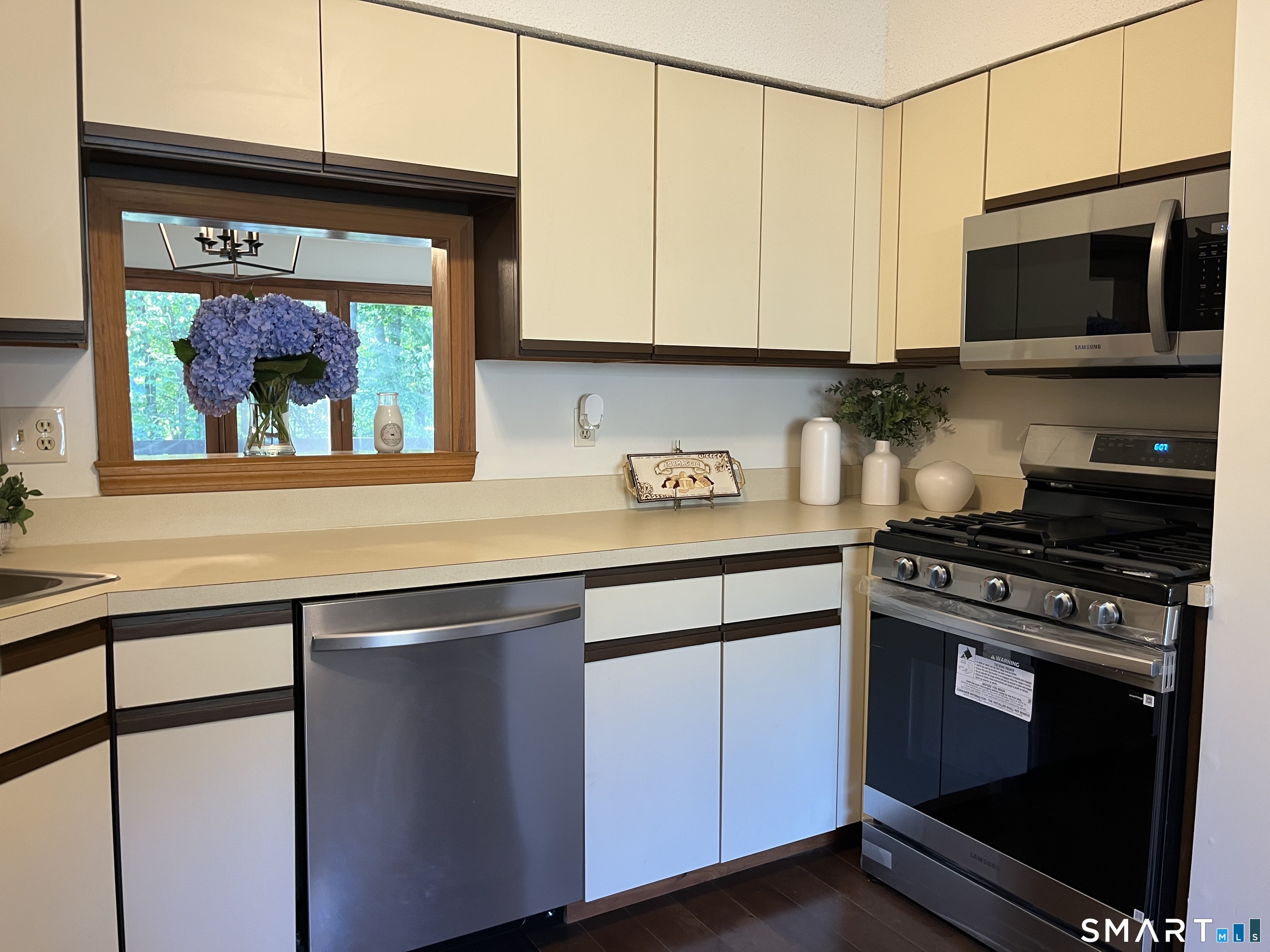 Homes for sale in South Windsor, CT | 2609 Mill Pond Dr #2609, South Windsor, CT 06074 | MLS# 24164778