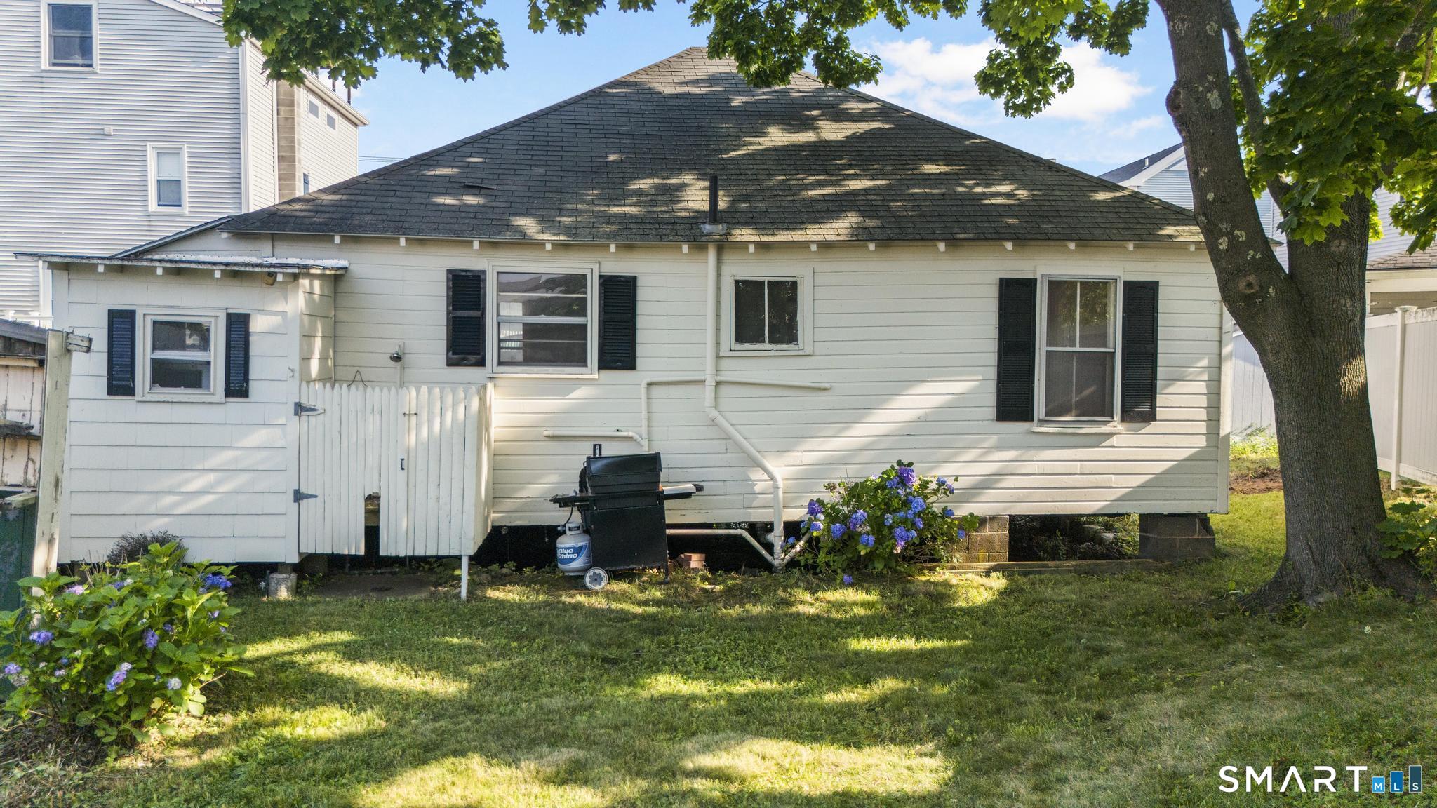 98-B Limewood Avenue photo 31