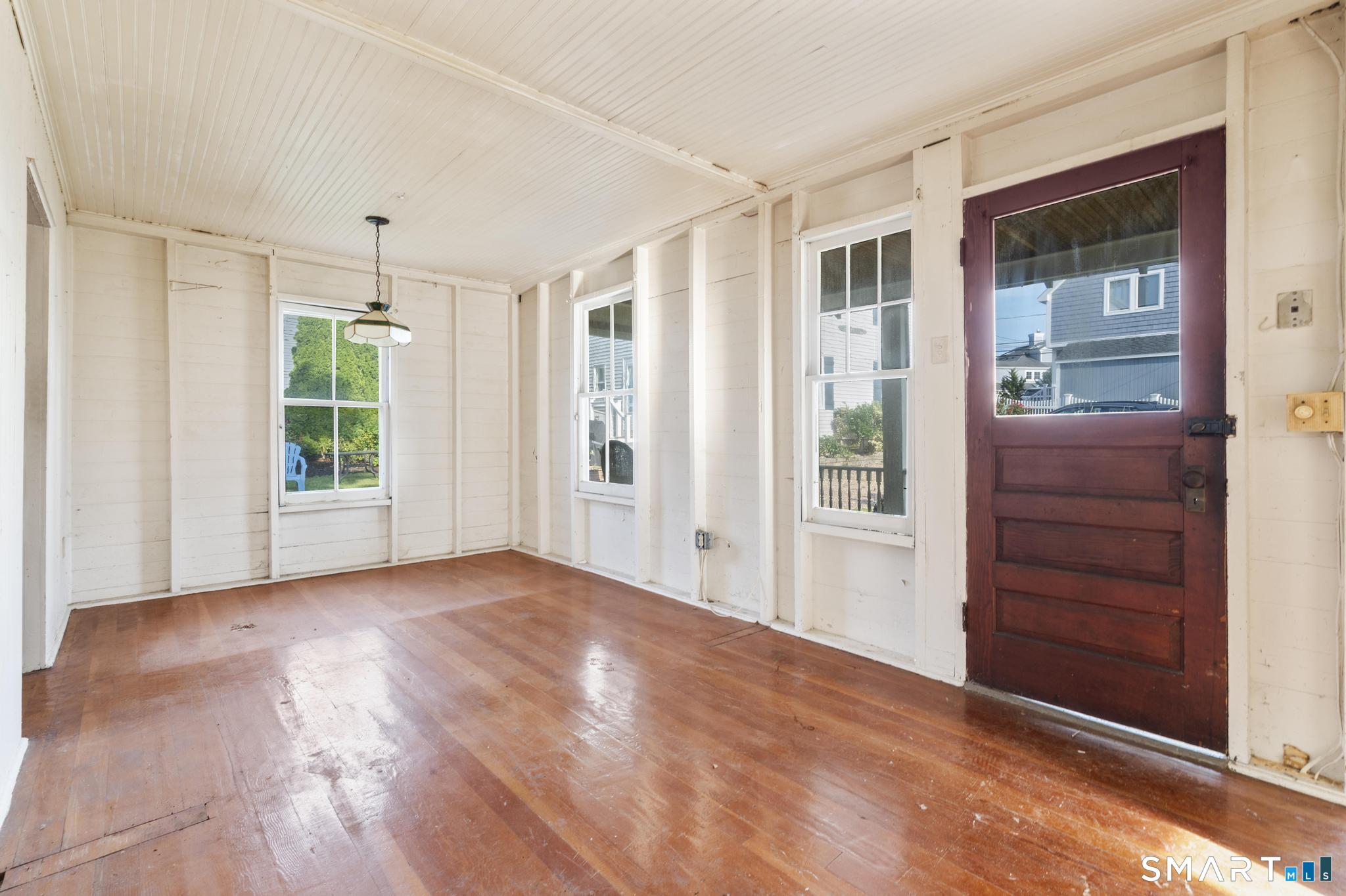 98-B Limewood Avenue photo 14