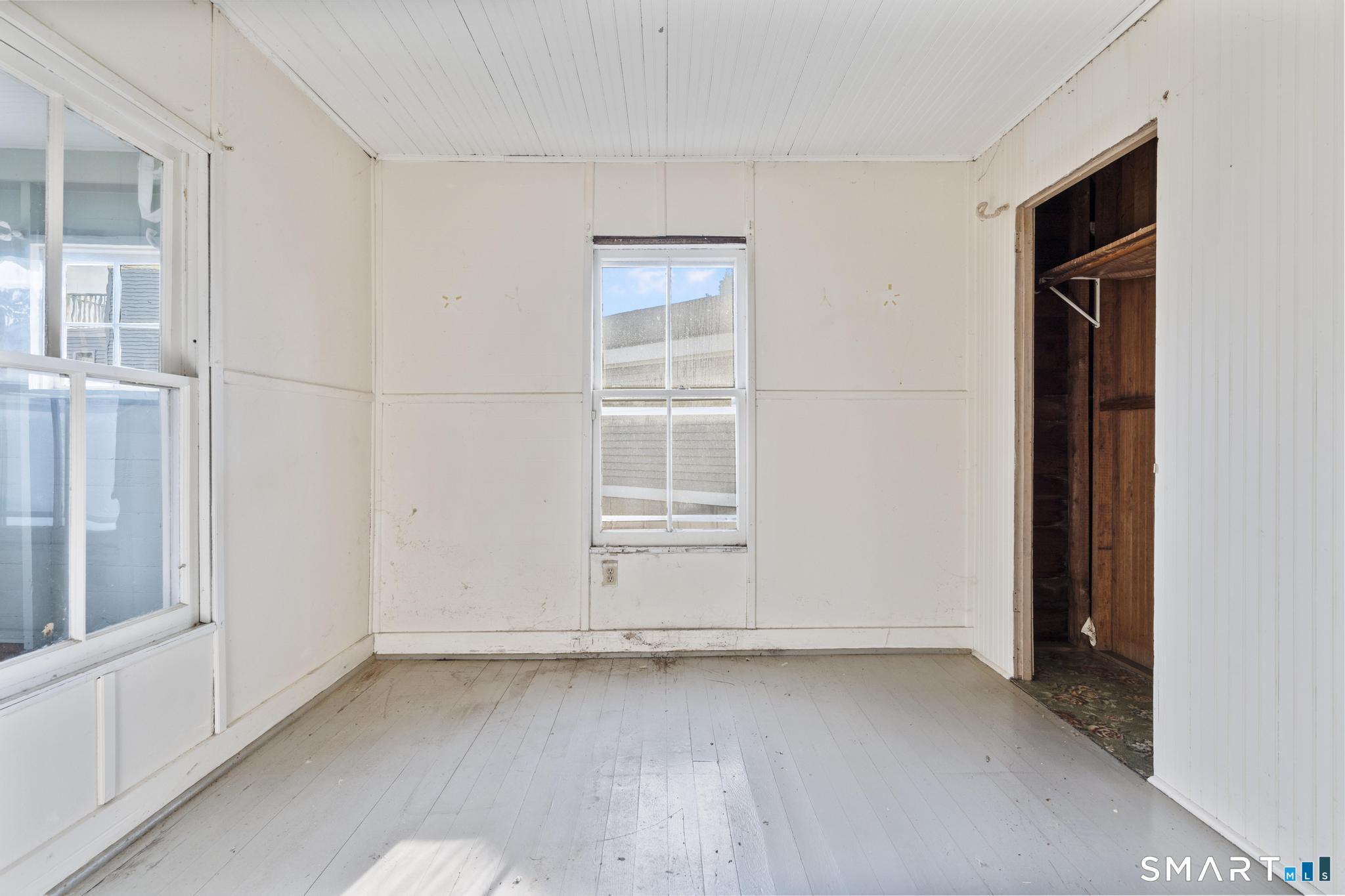 98-B Limewood Avenue photo 17