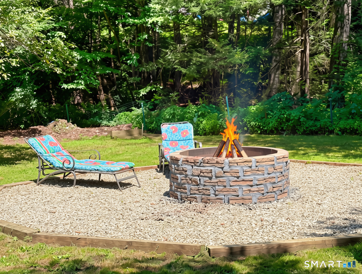 Homes for sale in Woodstock, CT | 170 Laurel Hill Rd, Woodstock, CT 06282 | MLS# 24189592