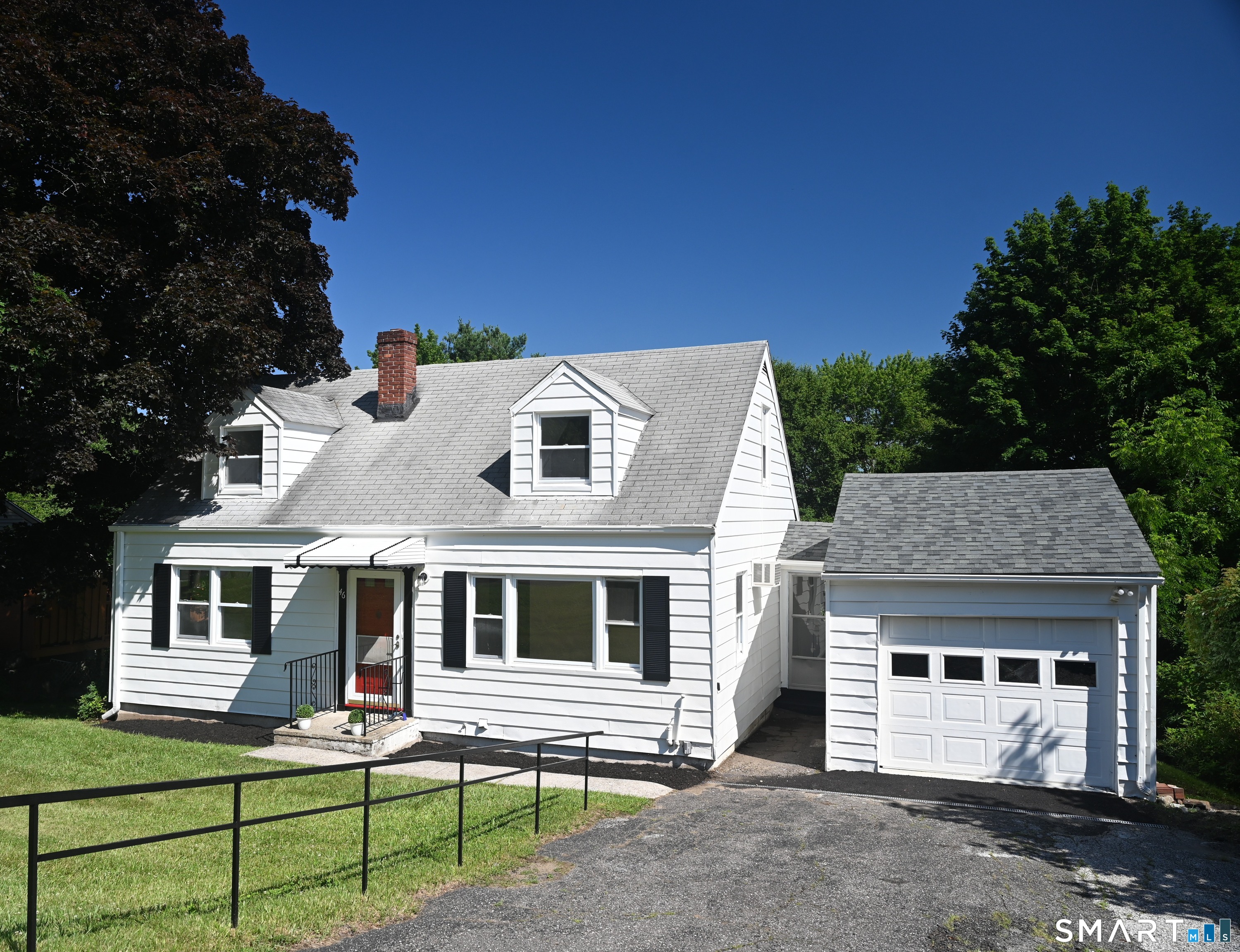Homes for sale in Danbury, CT | 46 Topstone Dr, Danbury, CT 06810 | MLS# 24149410