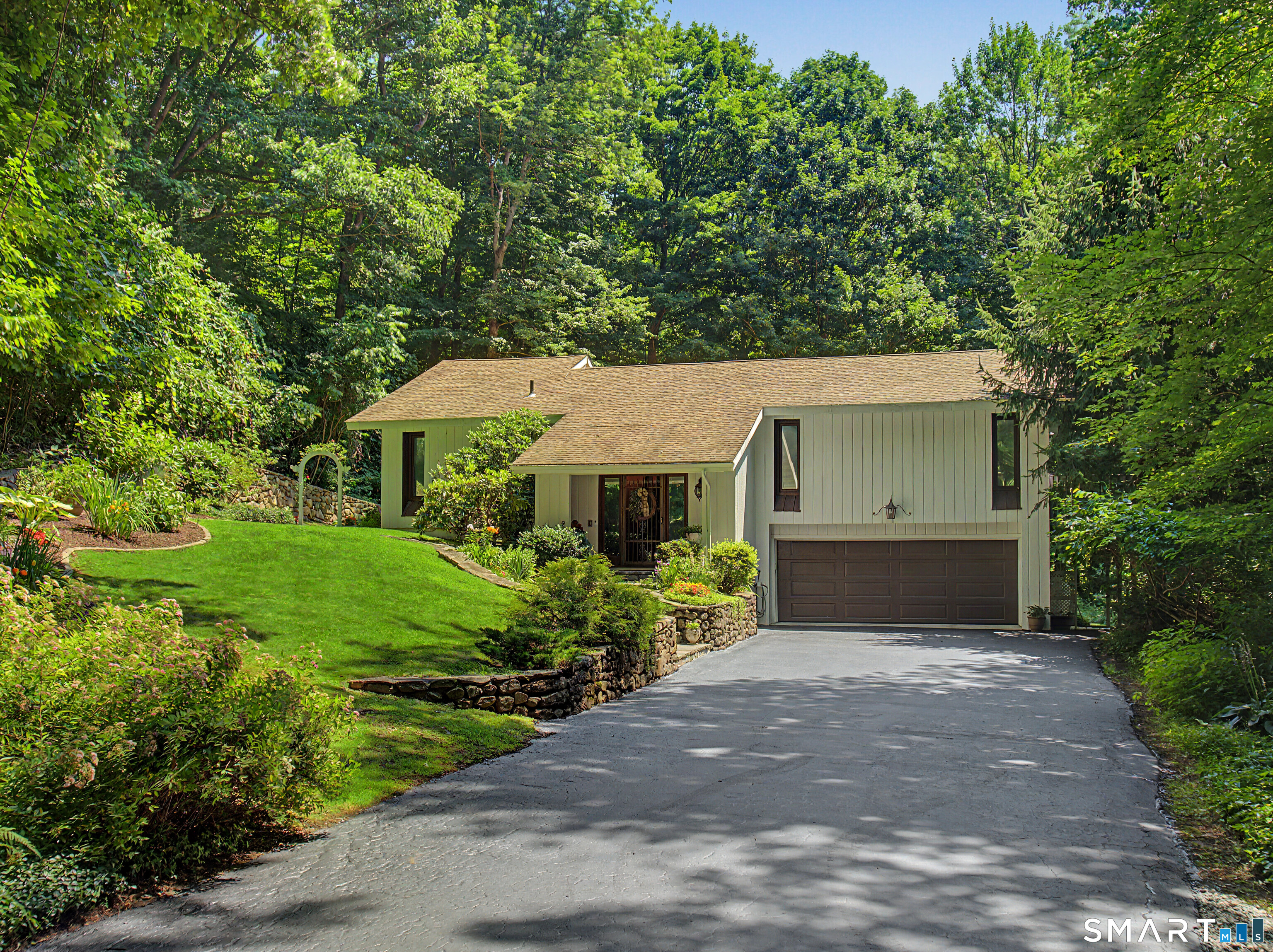 Homes for sale in Wolcott, CT | 270 Bound Line Rd, Wolcott, CT 06716 | MLS# 24190978