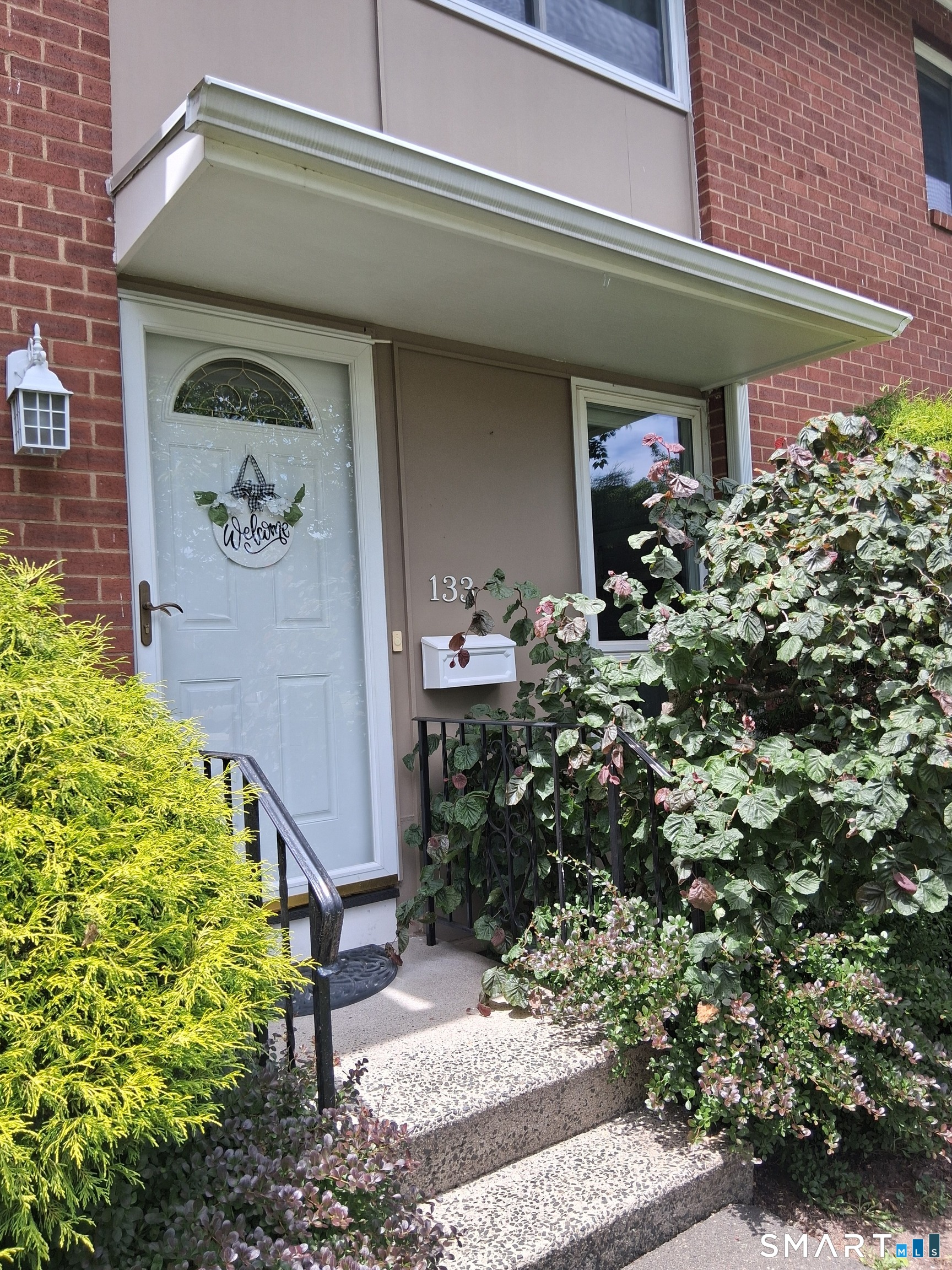 Homes for sale in Hamden, CT | 133 Centerbrook Rd, Hamden, CT 06518 | MLS# 24190914