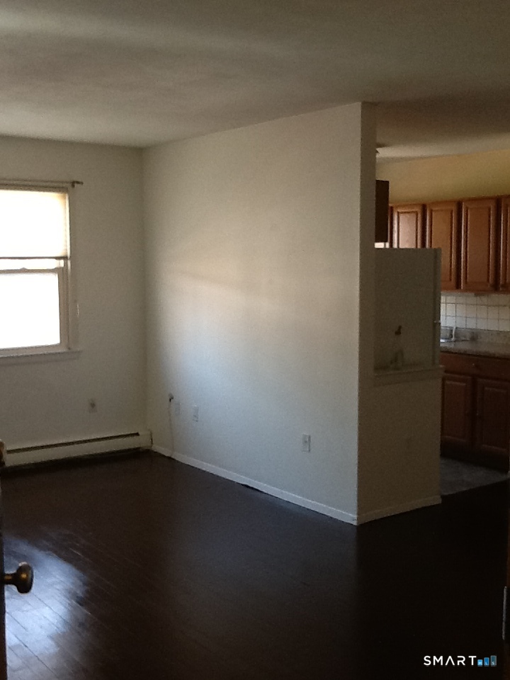 324 Strawberry Hill Avenue, Norwalk, Connecticut photo 3