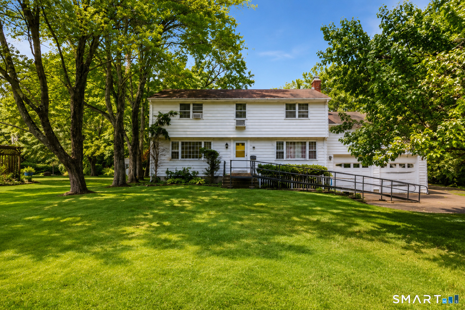 Homes for sale in Bloomfield, CT | 39 Maple Ave, Bloomfield, CT 06002 | MLS# 24190992