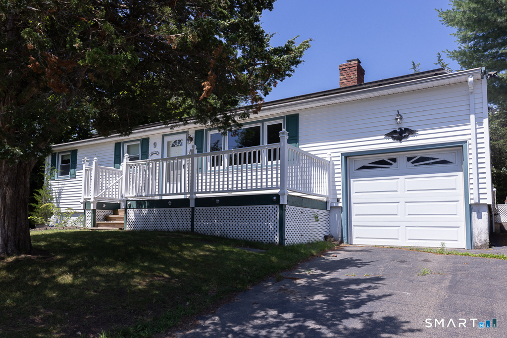 Homes for sale in Clinton, CT | 9 Whitewood Rd, Clinton, CT 06413 | MLS# 24189308