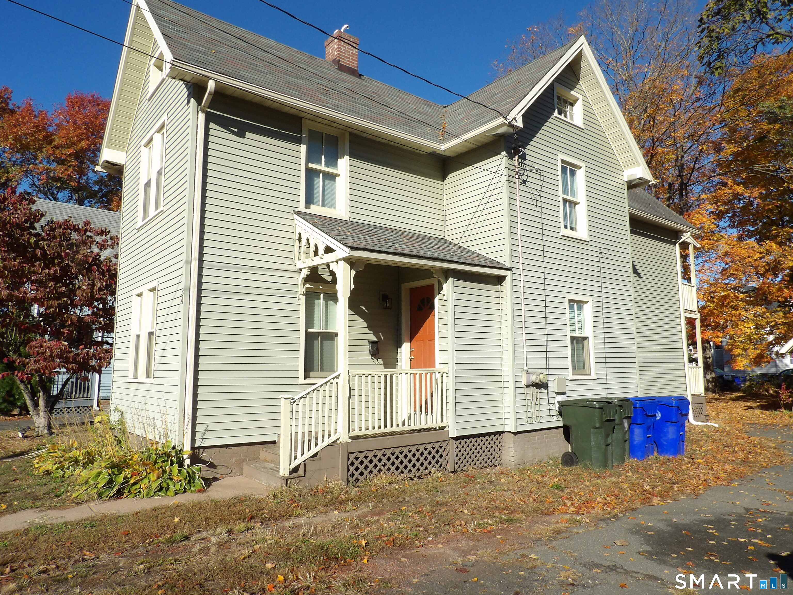 32 Wells Avenue photo 2