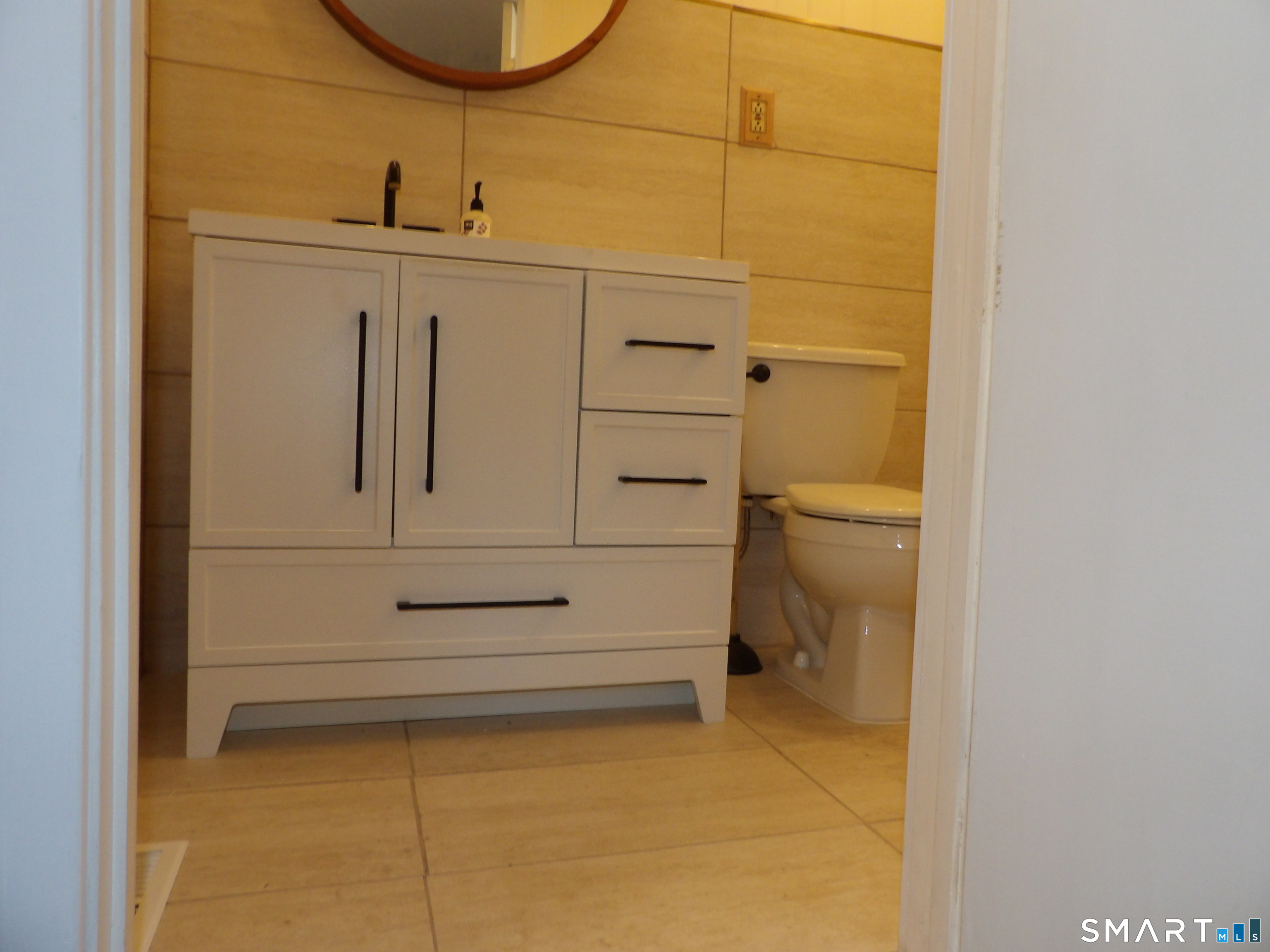 32 Wells Avenue photo 9