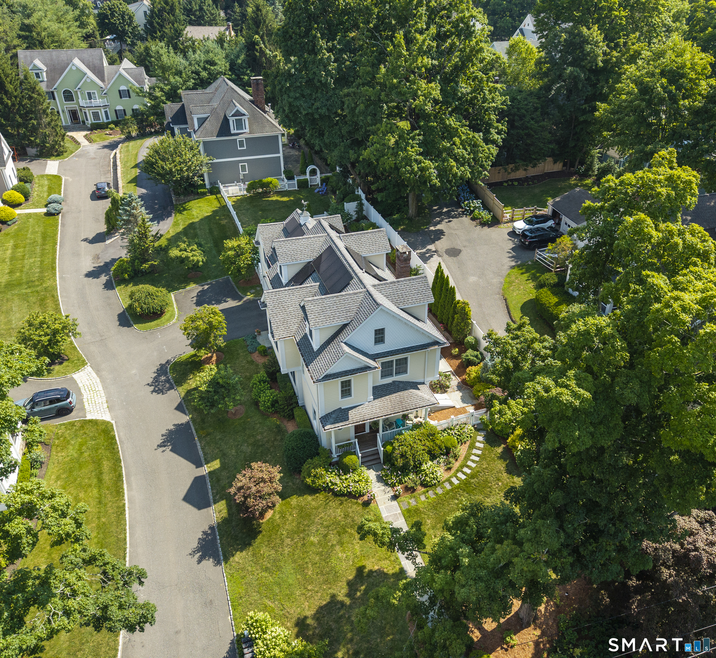 Homes for sale in Ridgefield, CT | 43 Catoonah St, Ridgefield, CT 06877 | MLS# 24186227