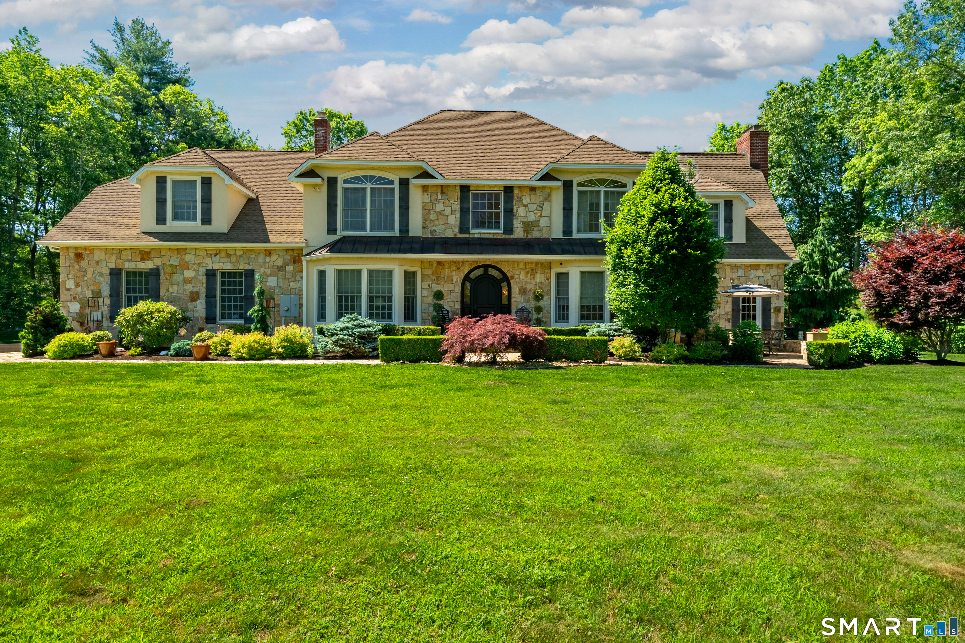 Homes for sale in Roxbury, CT | 99 Carriage Ln, Roxbury, CT 06783 | MLS# 24110013