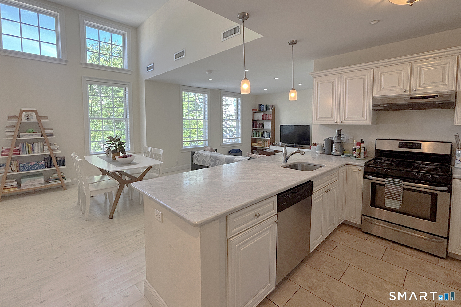 1015 Boston Post Road, Darien, Connecticut photo 1