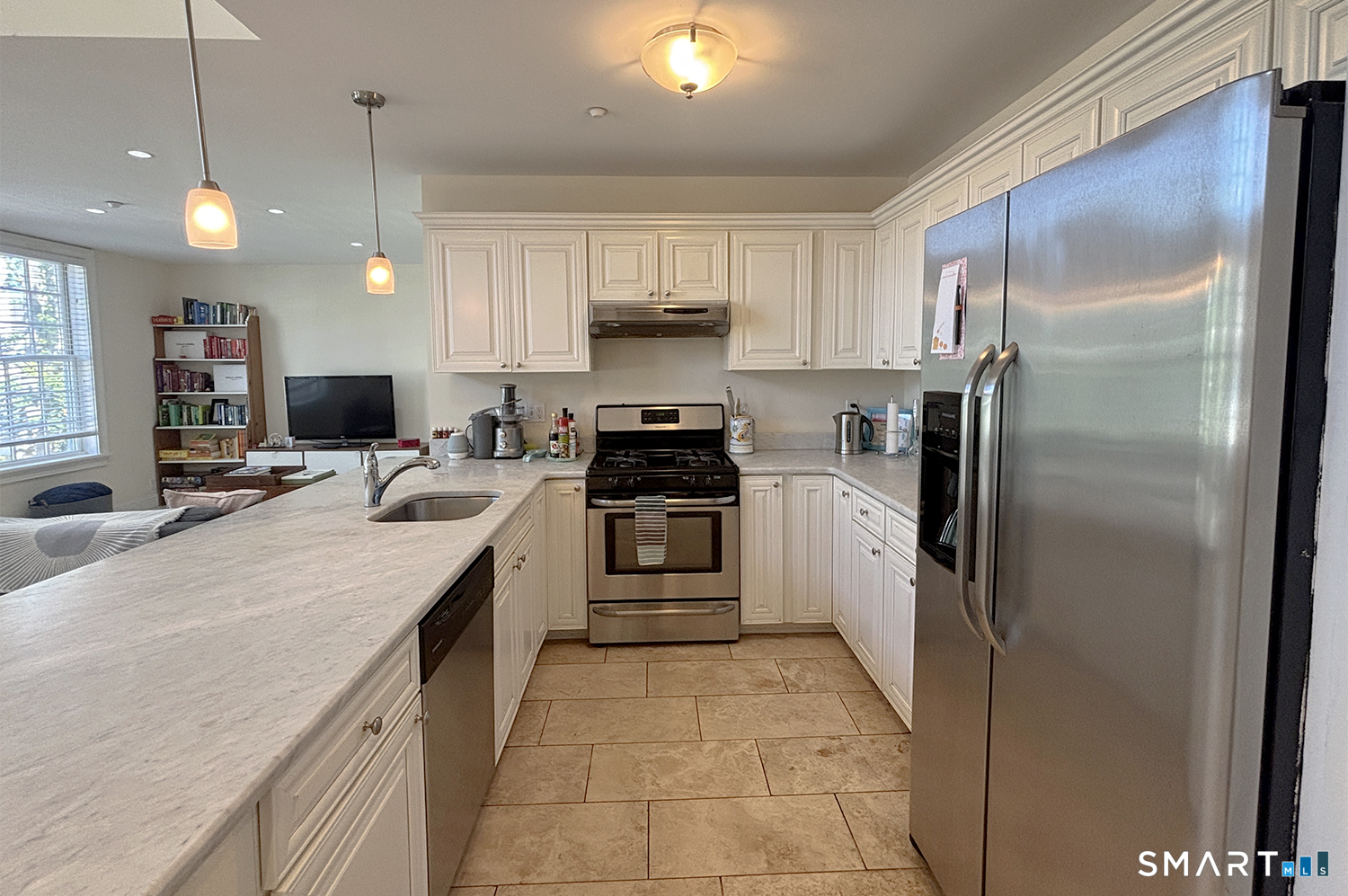 1015 Boston Post Road, Darien, Connecticut photo 2