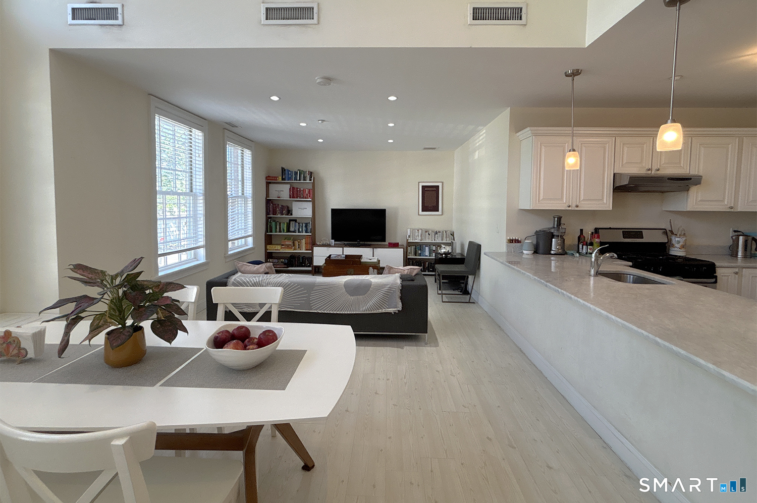1015 Boston Post Road, Darien, Connecticut photo 4