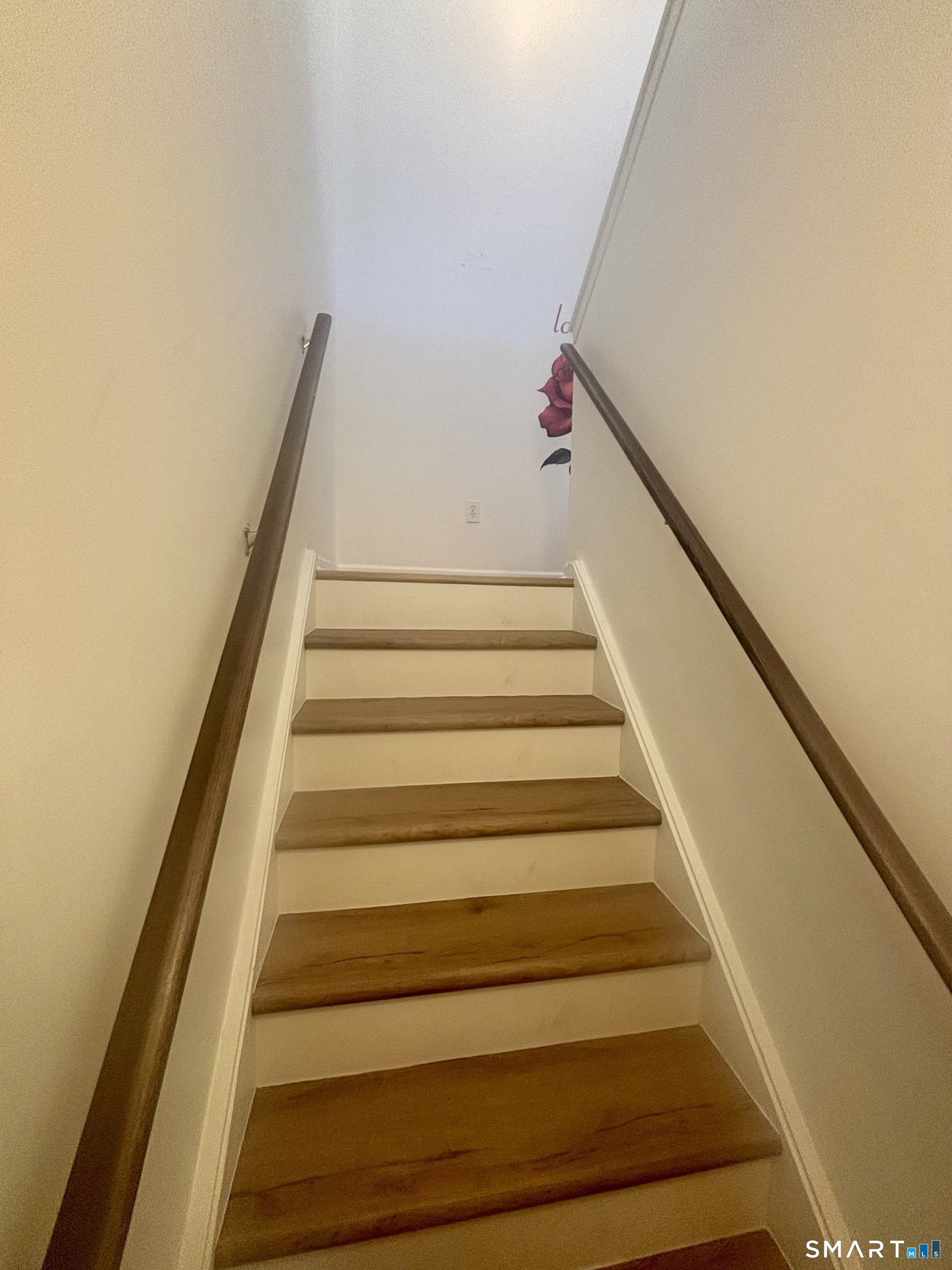 Homes for sale in Milford, CT | 20 Woodhill Rd #20, Milford, CT 06461 | MLS# 24191355