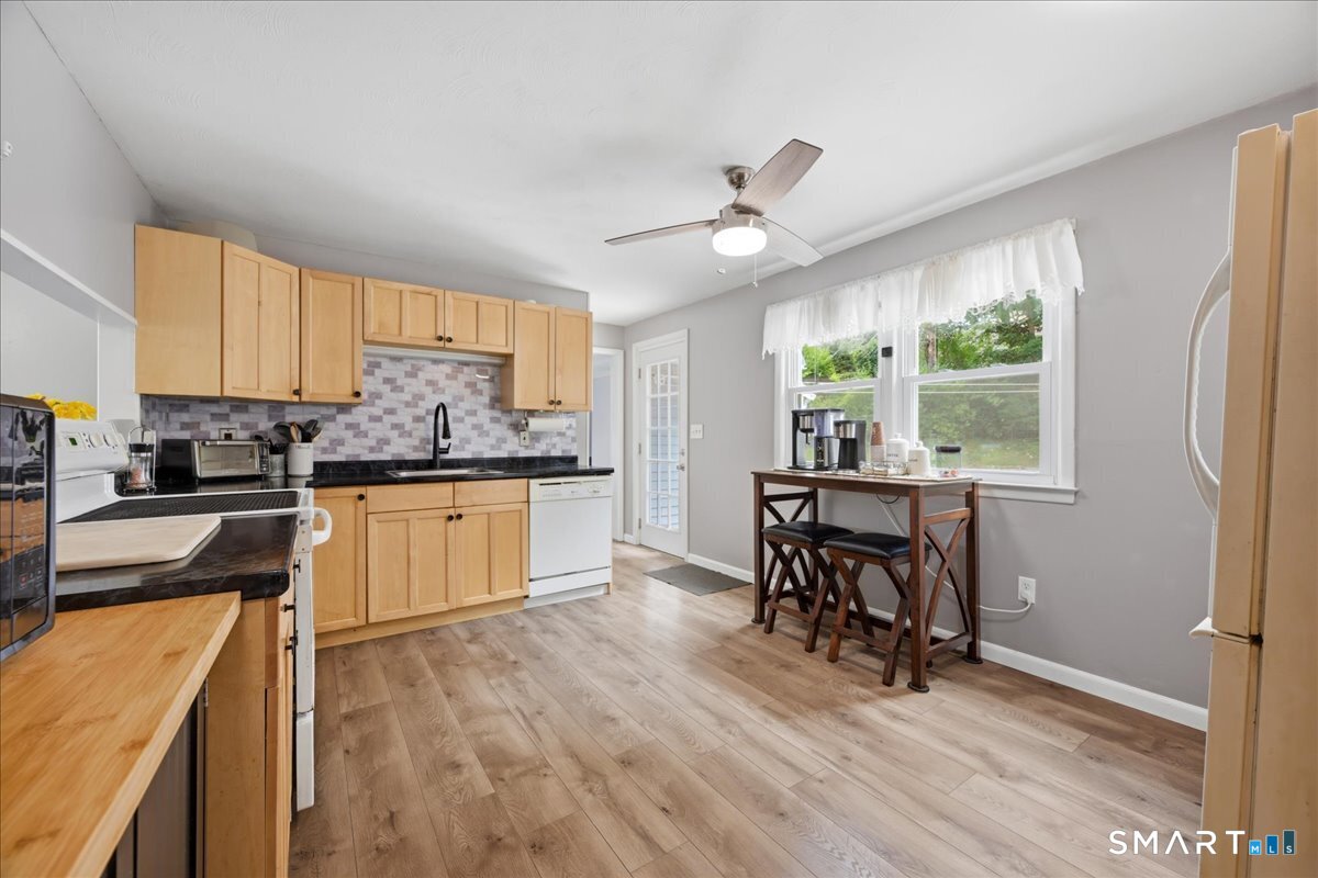 87 James Street photo 5