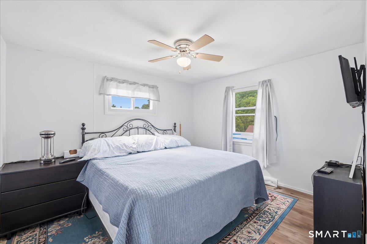 87 James Street photo 6