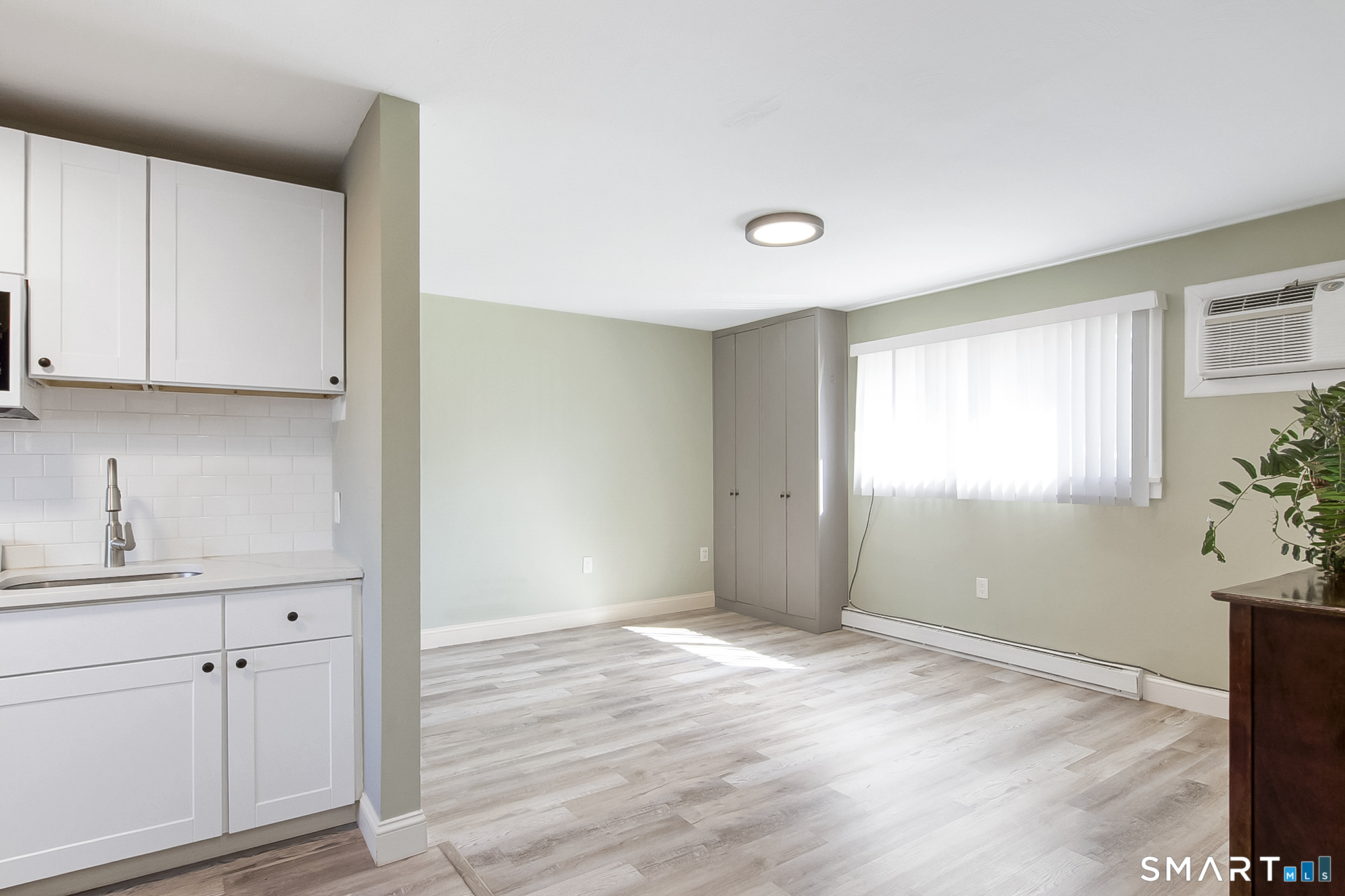 36 Woodbury Avenue, Norwalk, Connecticut photo 2