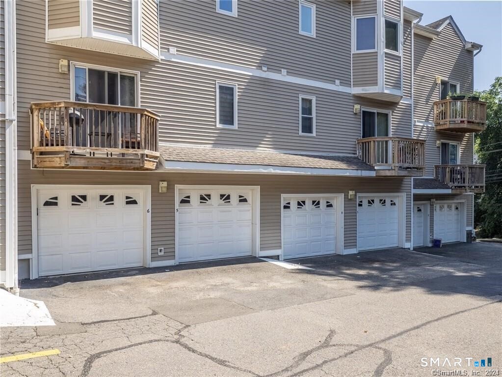 63 Glenrock Road, Norwalk, Connecticut photo 3