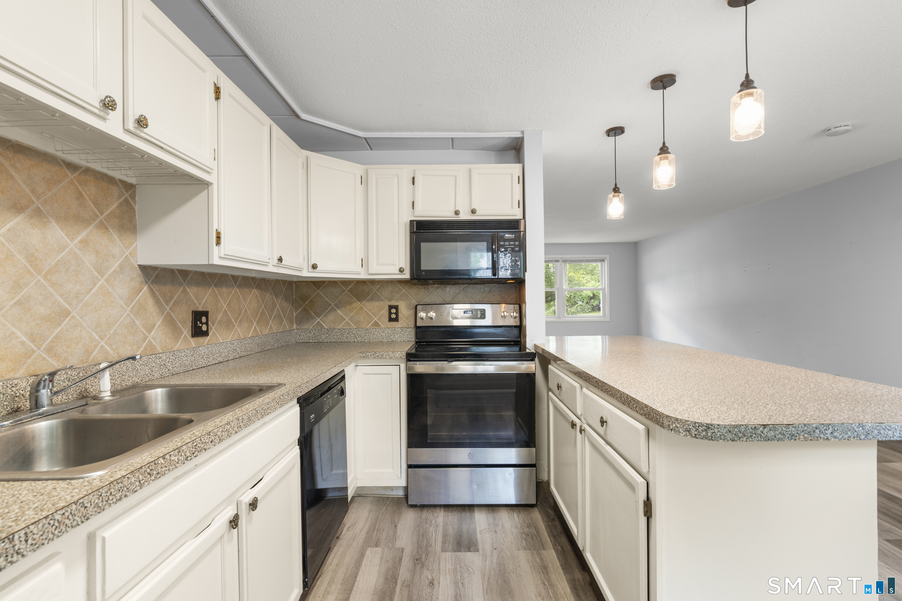 Homes for sale in Meriden, CT | 115 Kensington Ave #1, Meriden, CT 06451 | MLS# 24191094