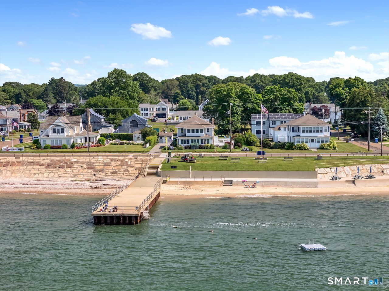420 Maple Avenue, Old Saybrook, Connecticut 06475