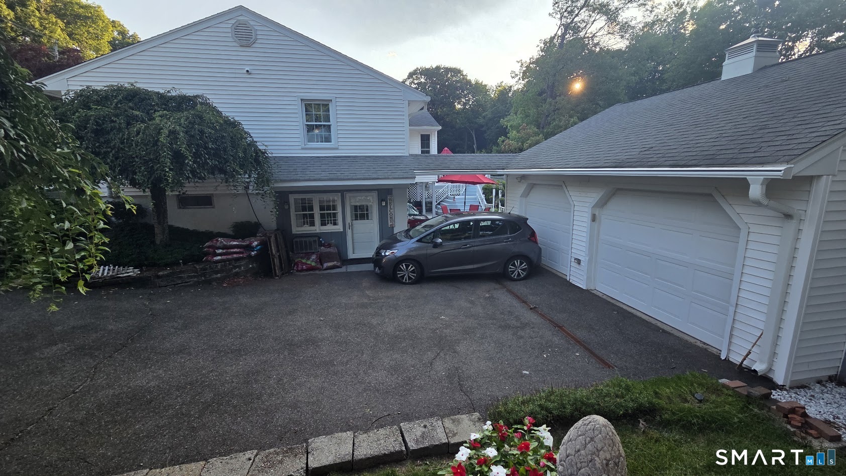 224 Amity Street photo 35