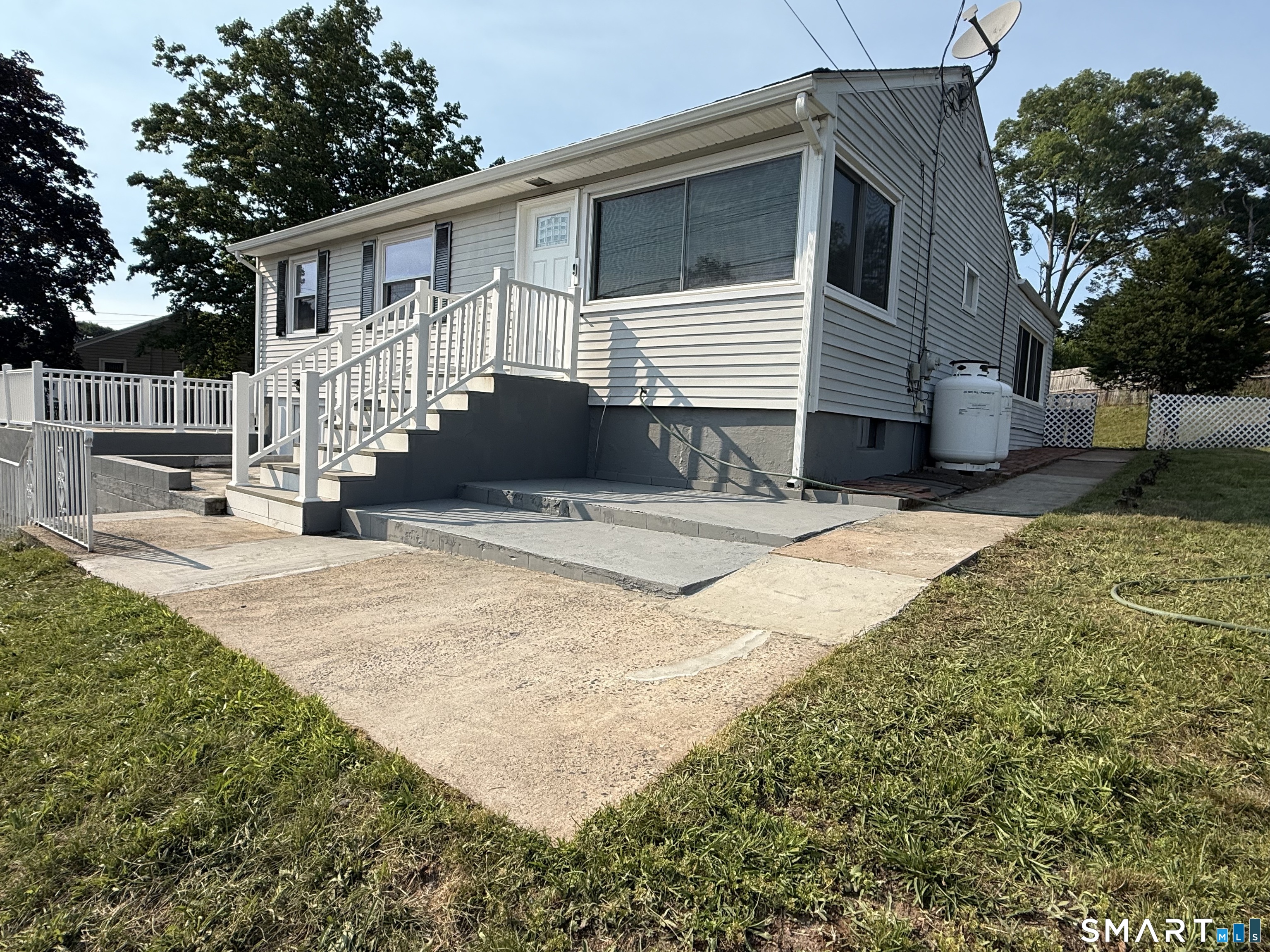 3rd image of 17 Navarro Rd, East Haven, CT 06512 | MLS# 24191606
