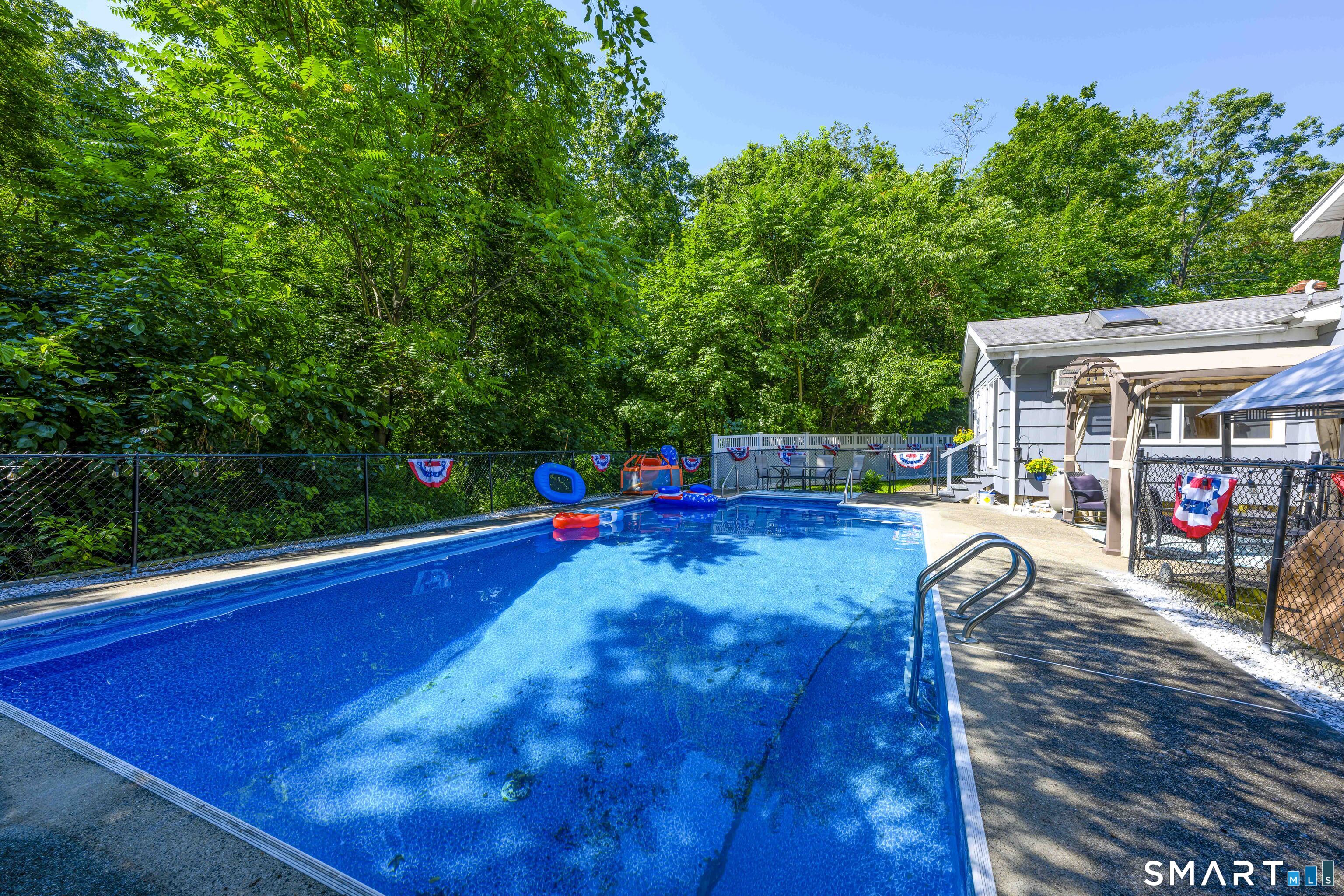 17 Julius Drive photo 33