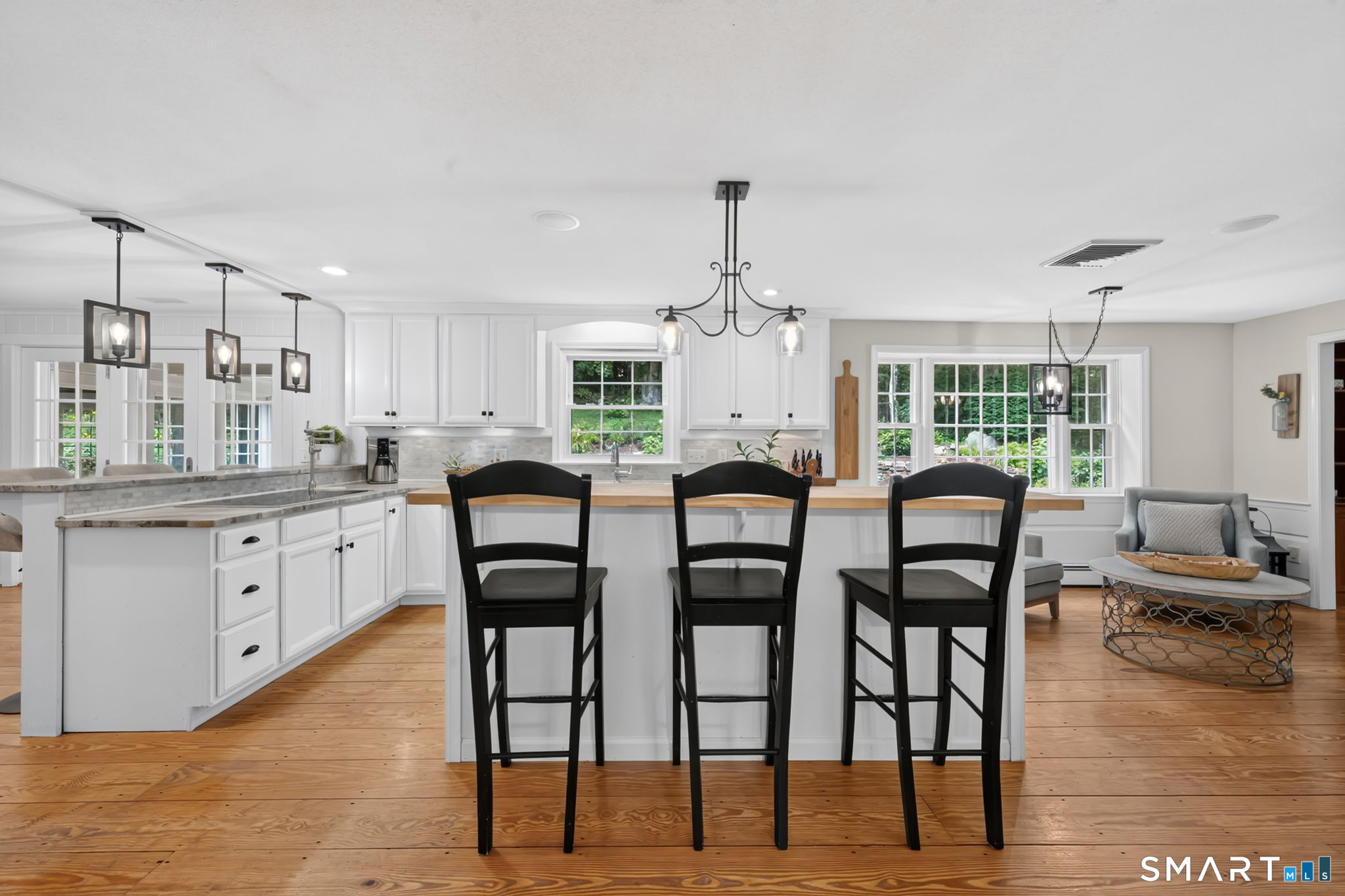 270 Farmcliff Drive photo 18