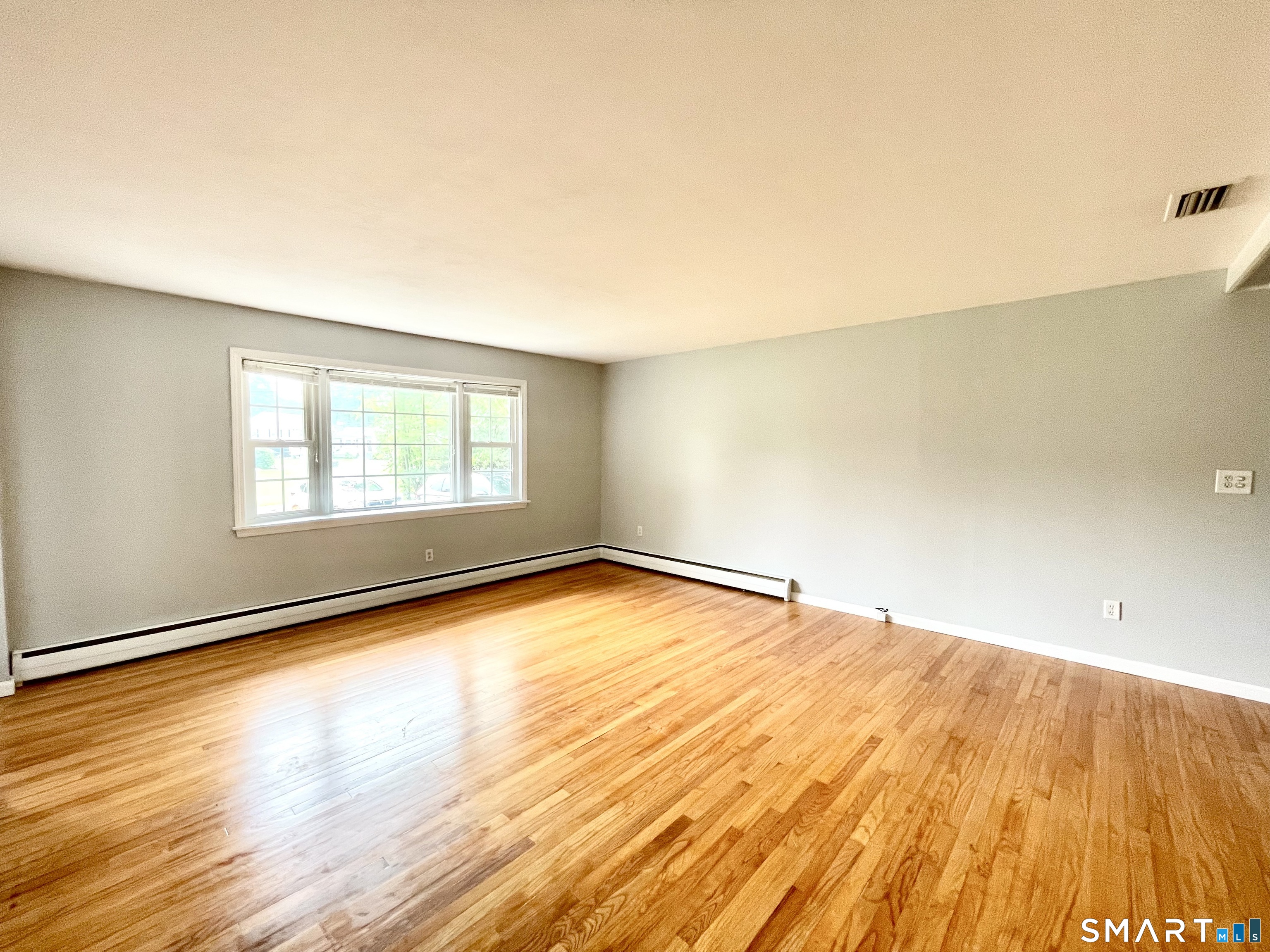 Homes for sale in West Hartford, CT | 35 Woodmont Rd, West Hartford, CT 06117 | MLS# 24191820