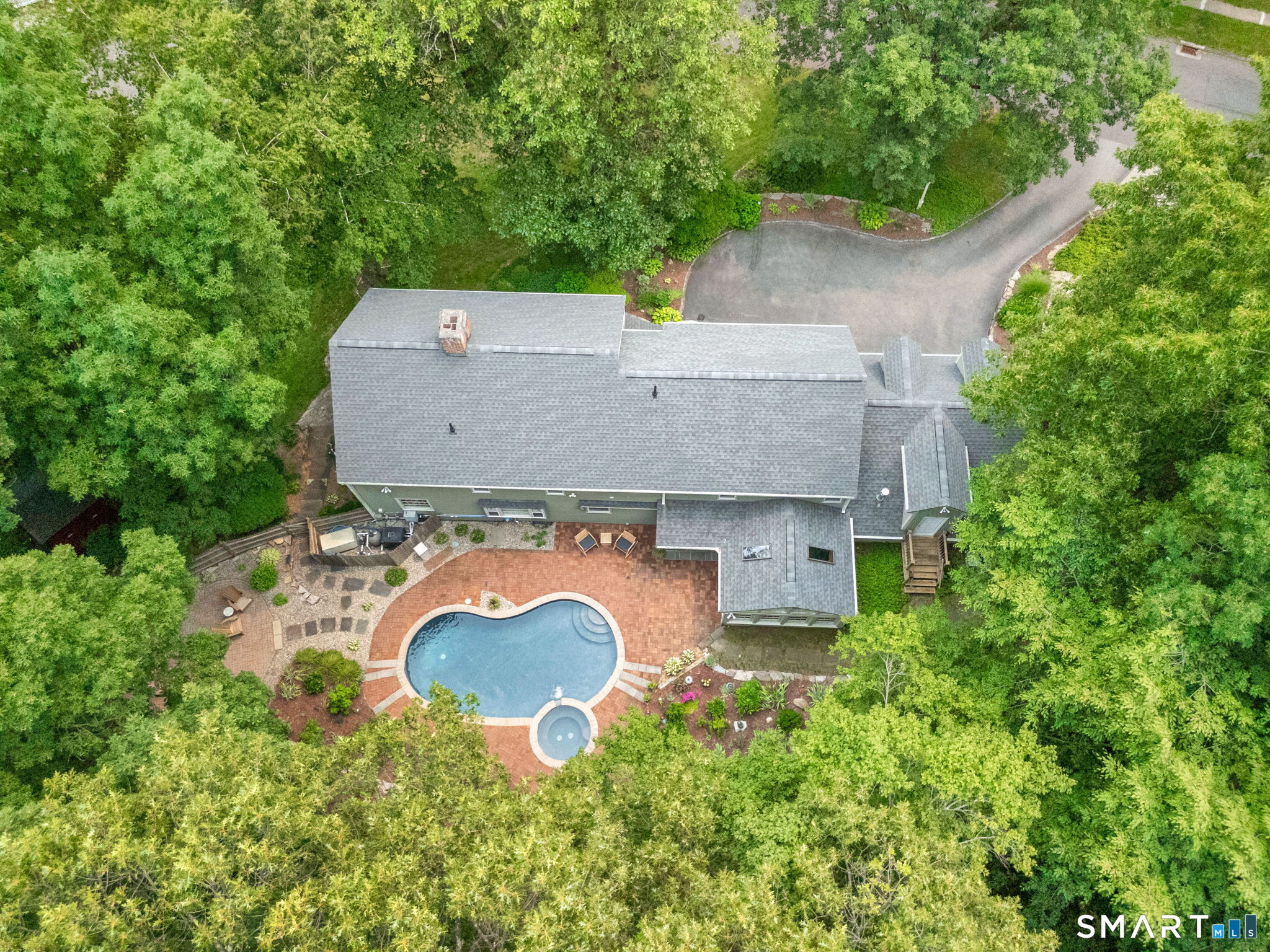 270 Farmcliff Drive photo 39