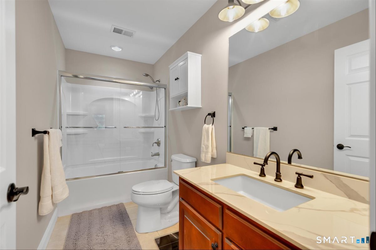 2 Chapman Chase