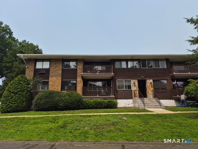 154 Cold Spring Road, Stamford, Connecticut photo 1