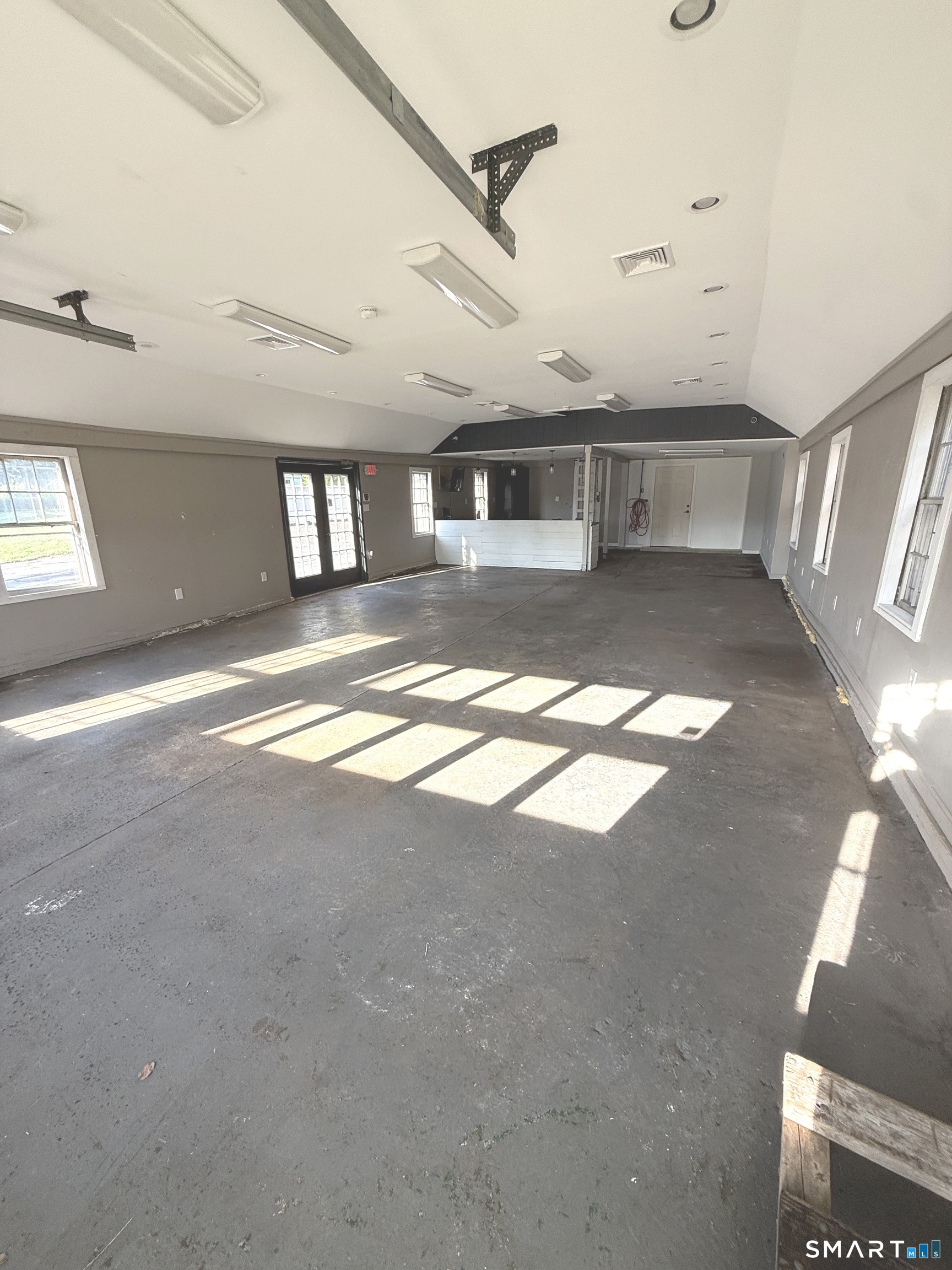 152 Guilford Road photo 8