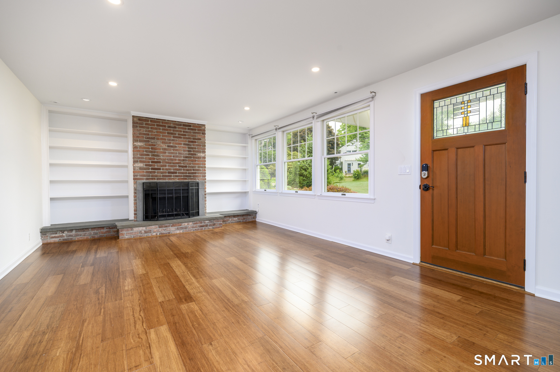 39 Kenilworth Drive West, Stamford, Connecticut photo 2