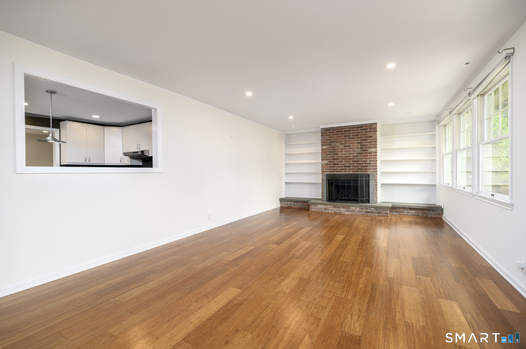 39 Kenilworth Drive West, Stamford, Connecticut photo 3