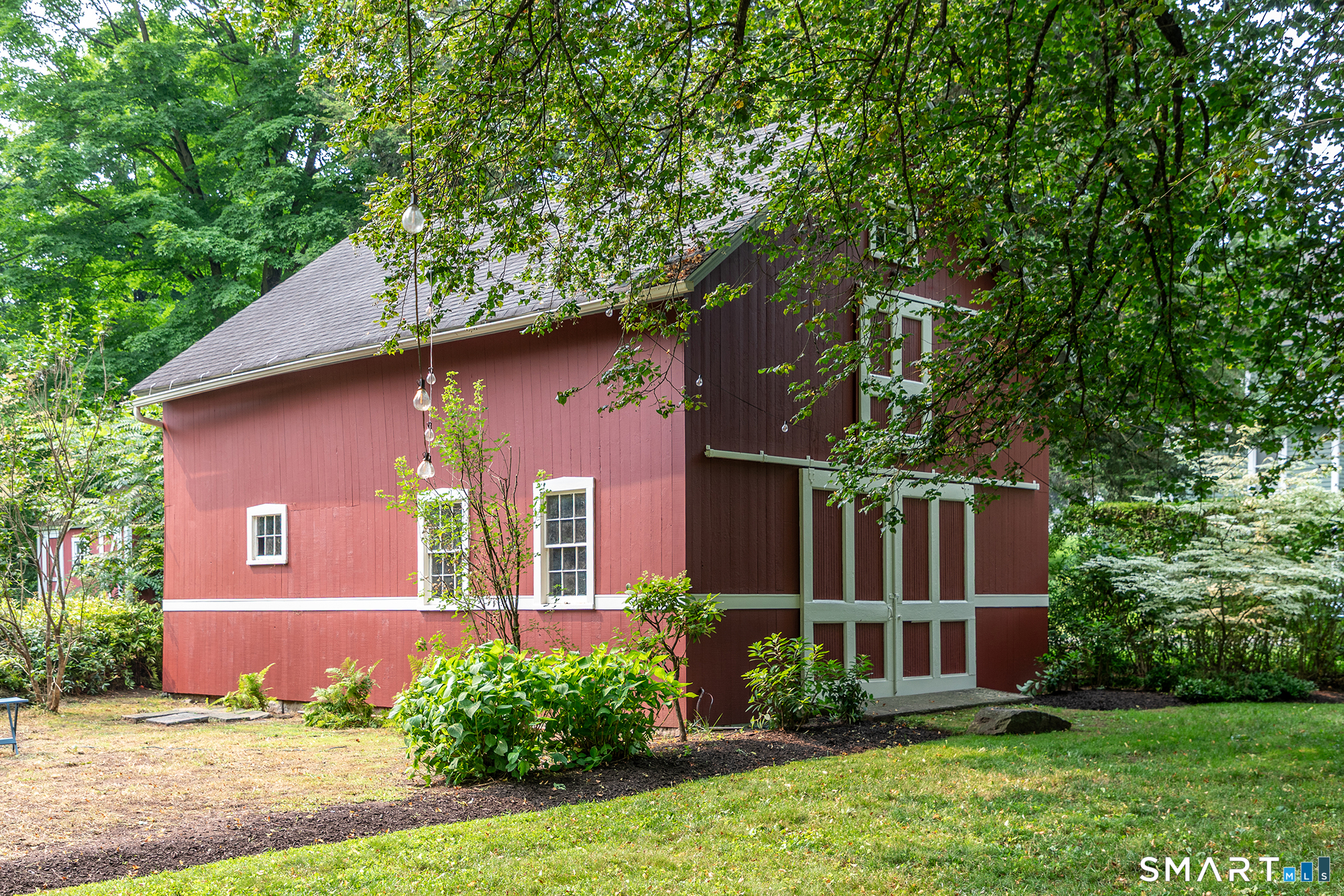 11 Pleasant Street photo 39