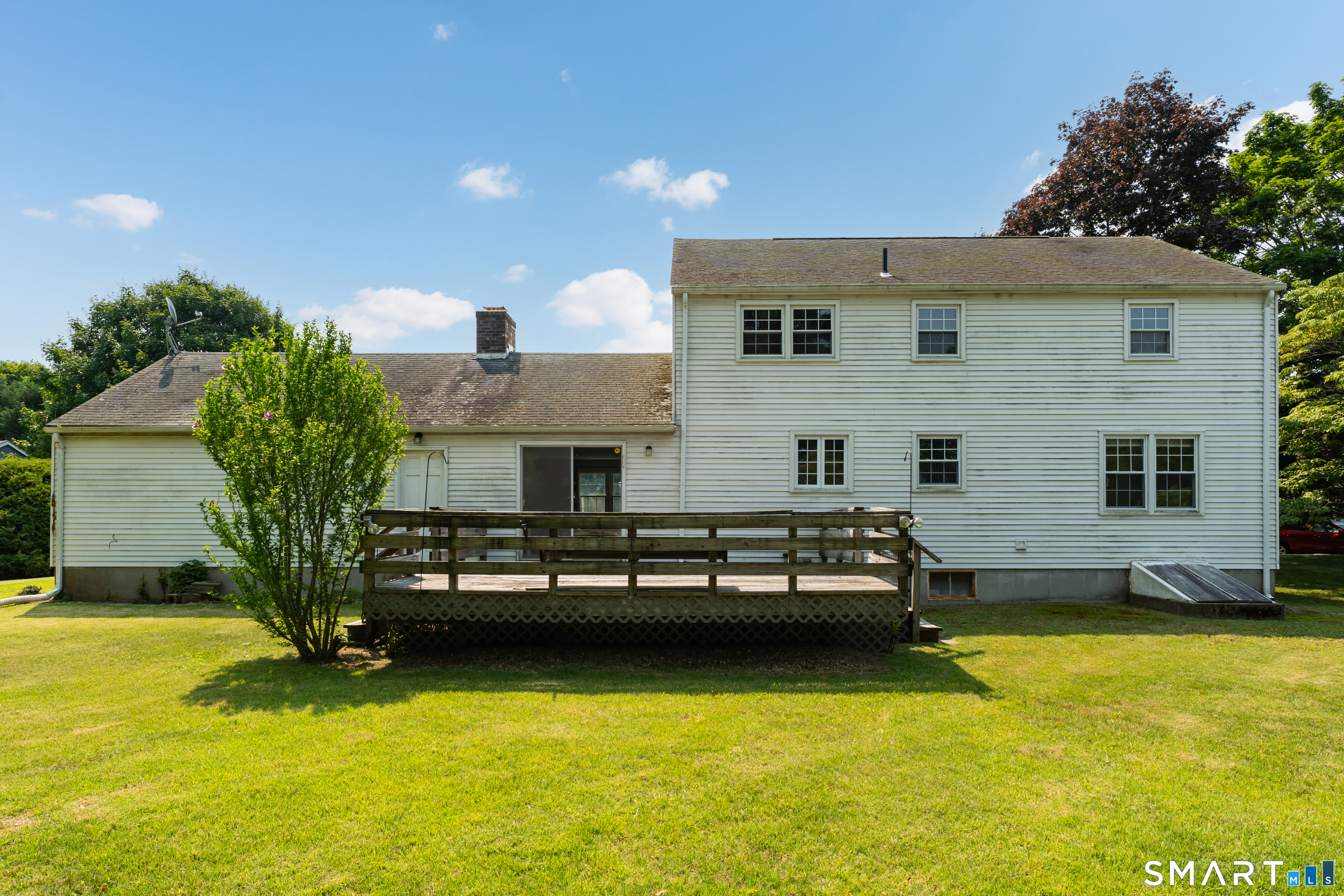 Homes for sale in Waterford, CT | 9 Cross Dr, Waterford, CT 06385 | MLS# 24192141