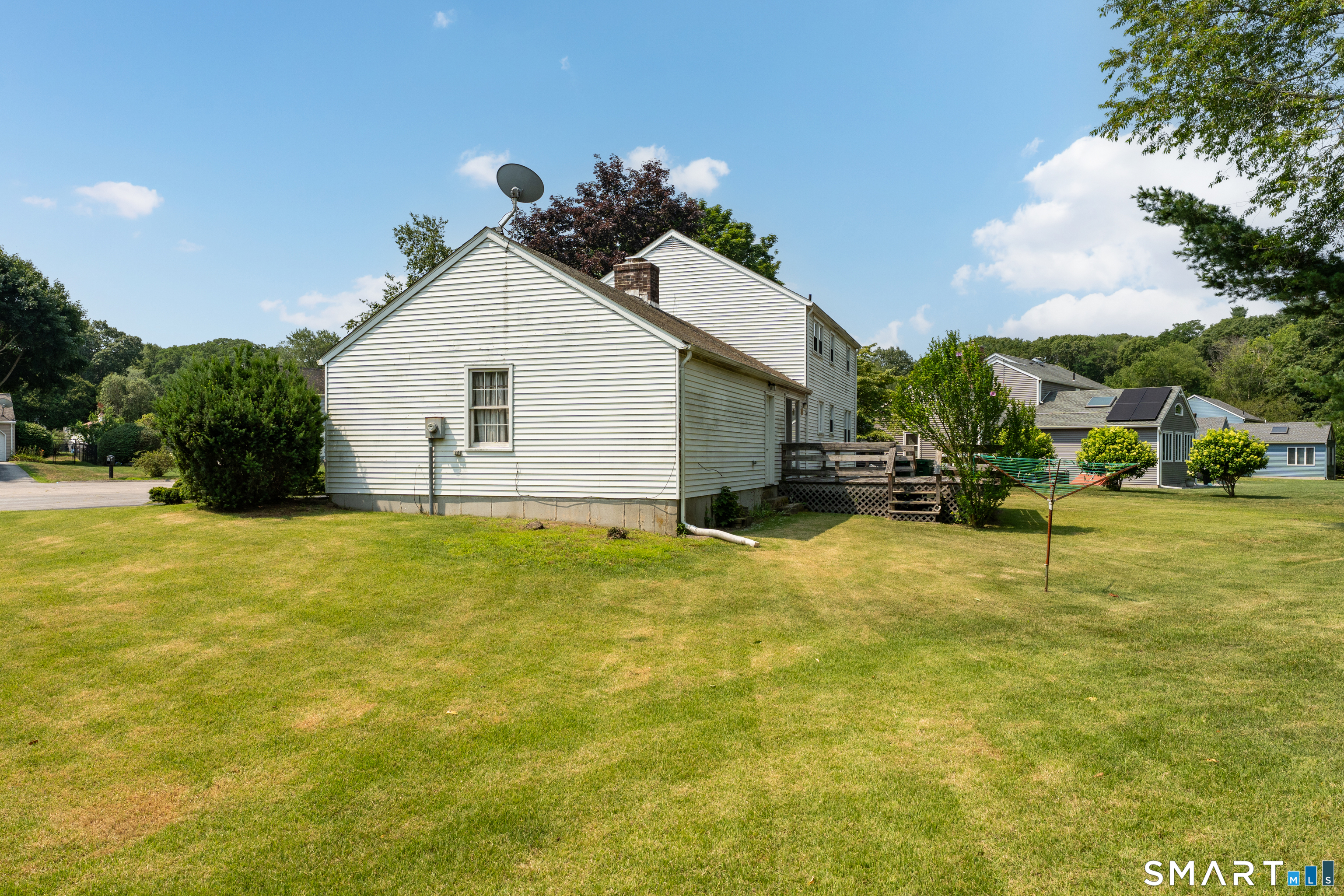 Homes for sale in Waterford, CT | 9 Cross Dr, Waterford, CT 06385 | MLS# 24192141