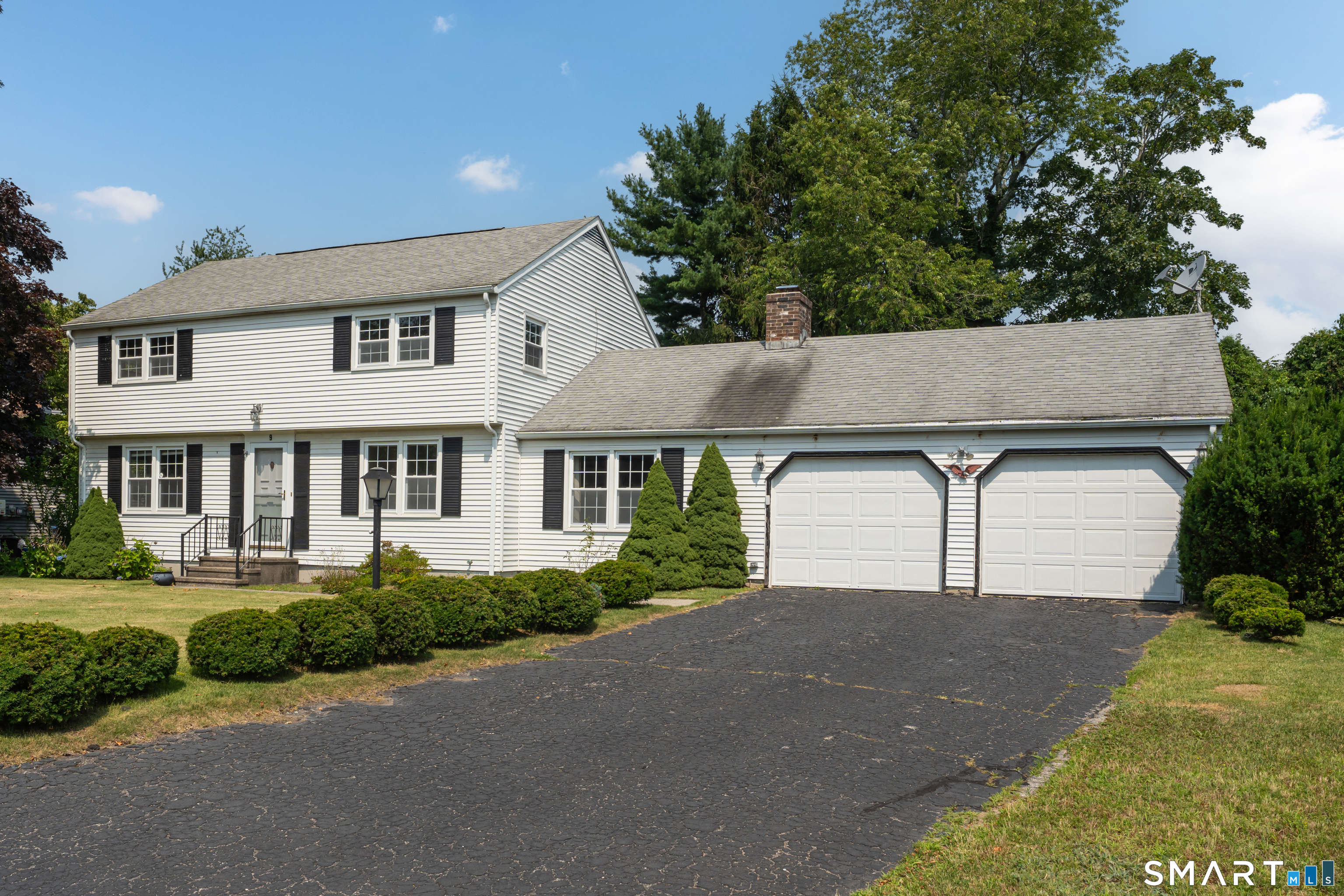 Homes for sale in Waterford, CT | 9 Cross Dr, Waterford, CT 06385 | MLS# 24192141